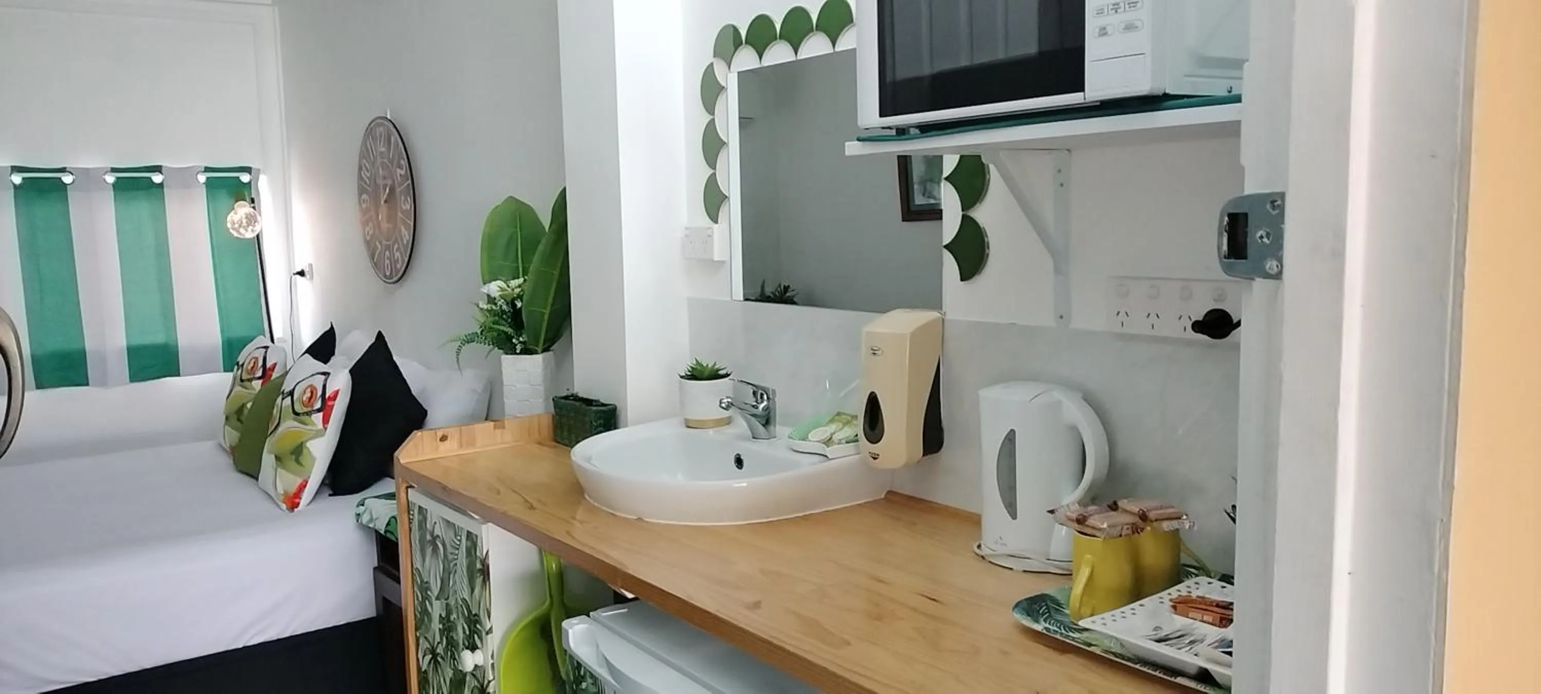 Bed in Nationwide Motel