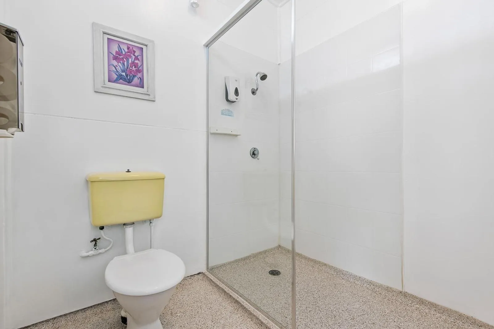 Shower in Nationwide Motel