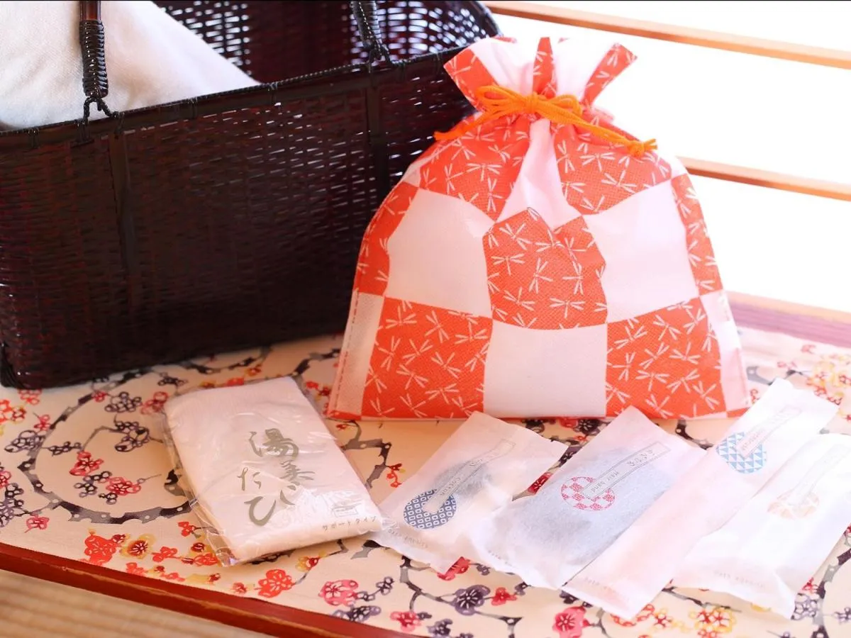 Photo of the whole room, Bed in Kamei no Yu