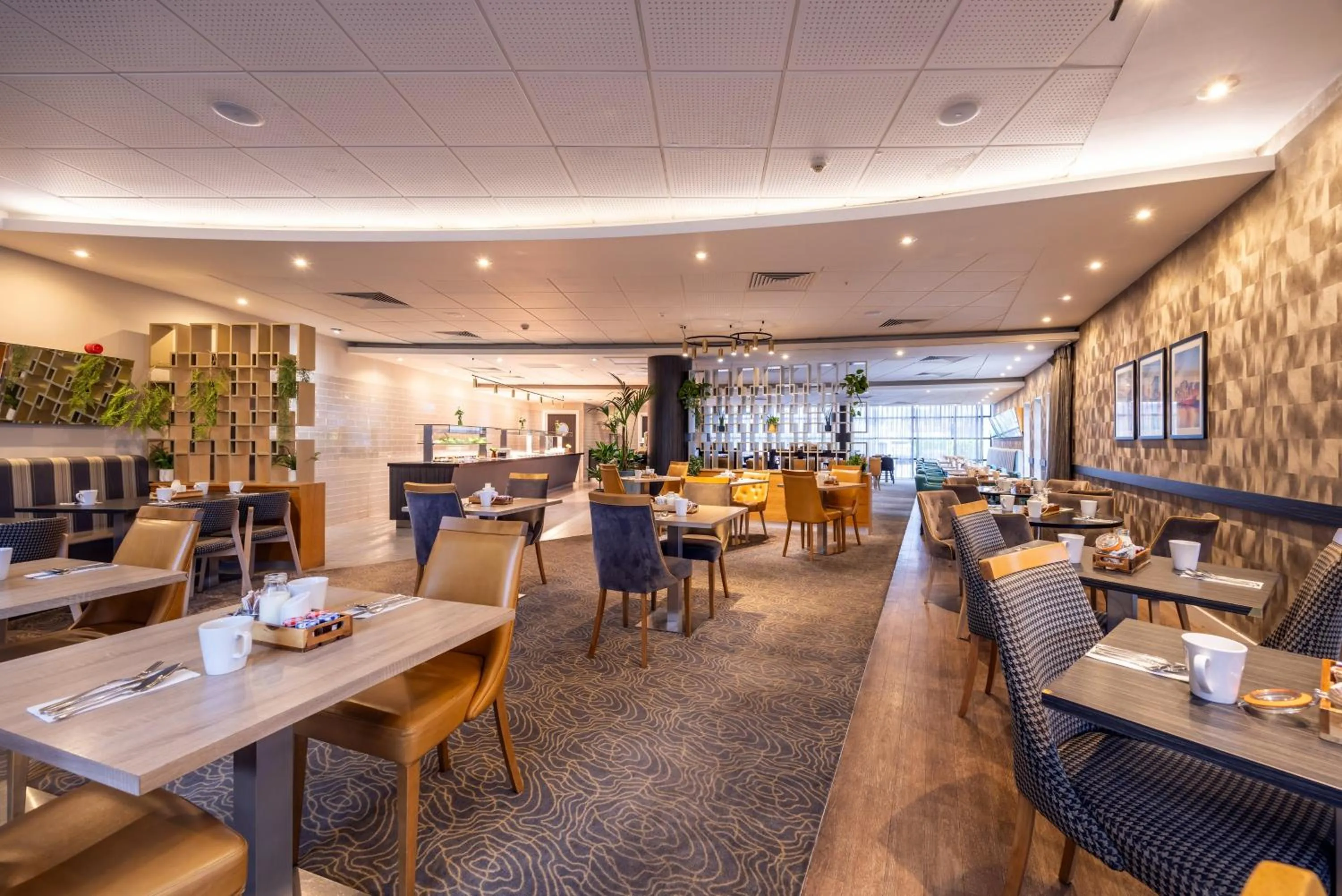 Restaurant/places to eat in Crowne Plaza Liverpool City Centre by IHG