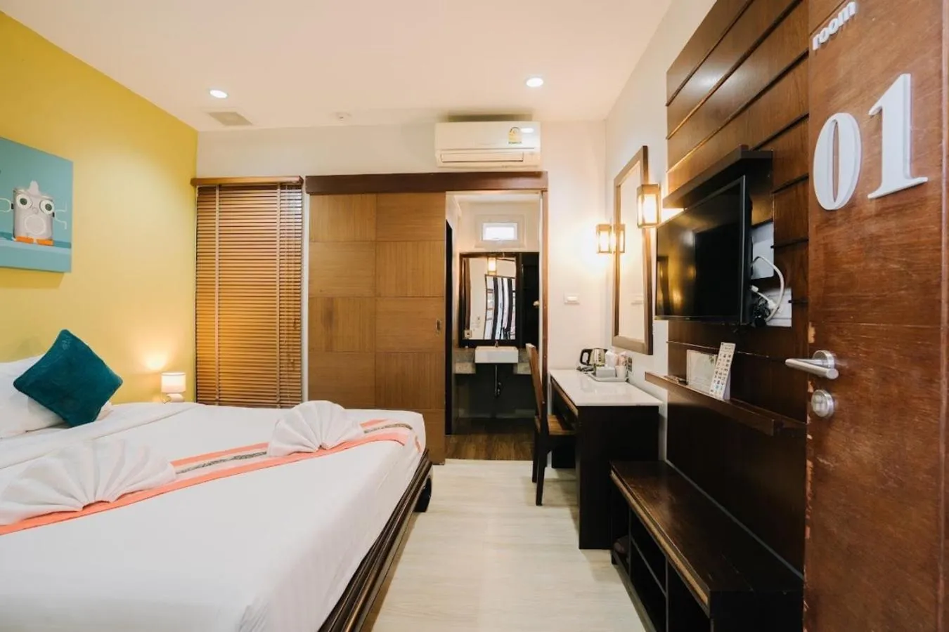 TV and multimedia, Bed in Le Canal Boutique House