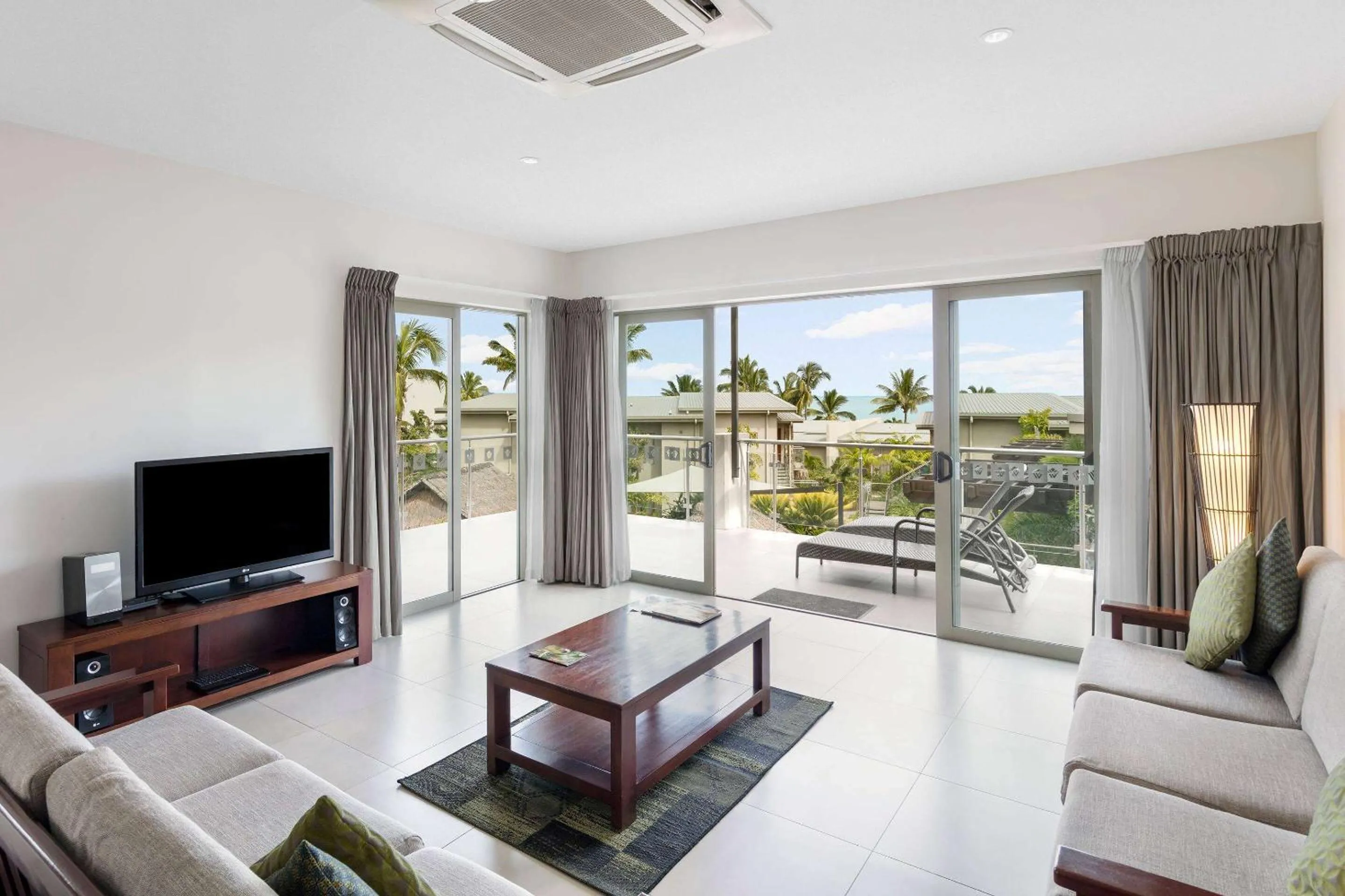 Photo of the whole room in Club Wyndham Denarau Island, Trademark Collection by Wyndham