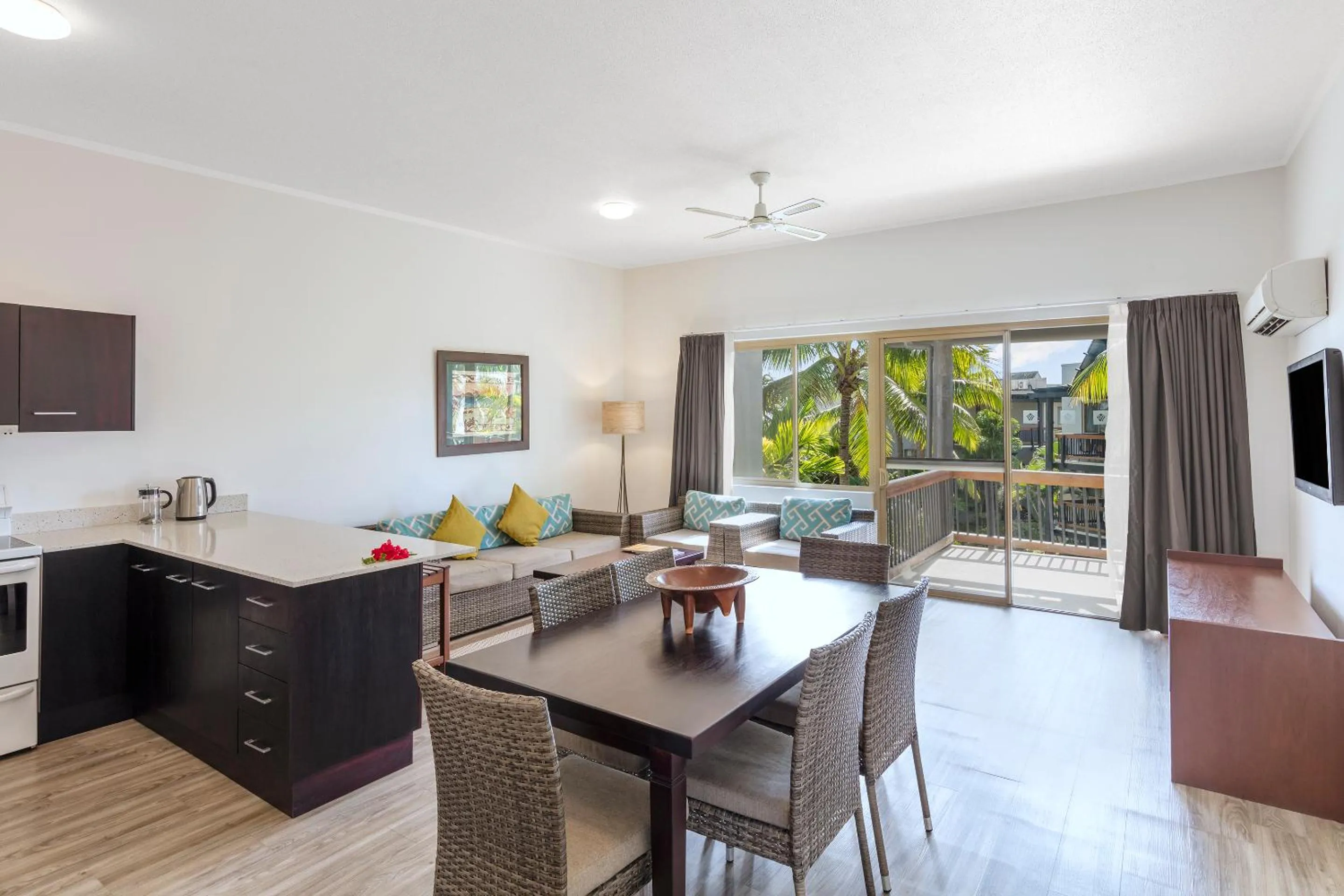 Dining area in Club Wyndham Denarau Island, Trademark Collection by Wyndham