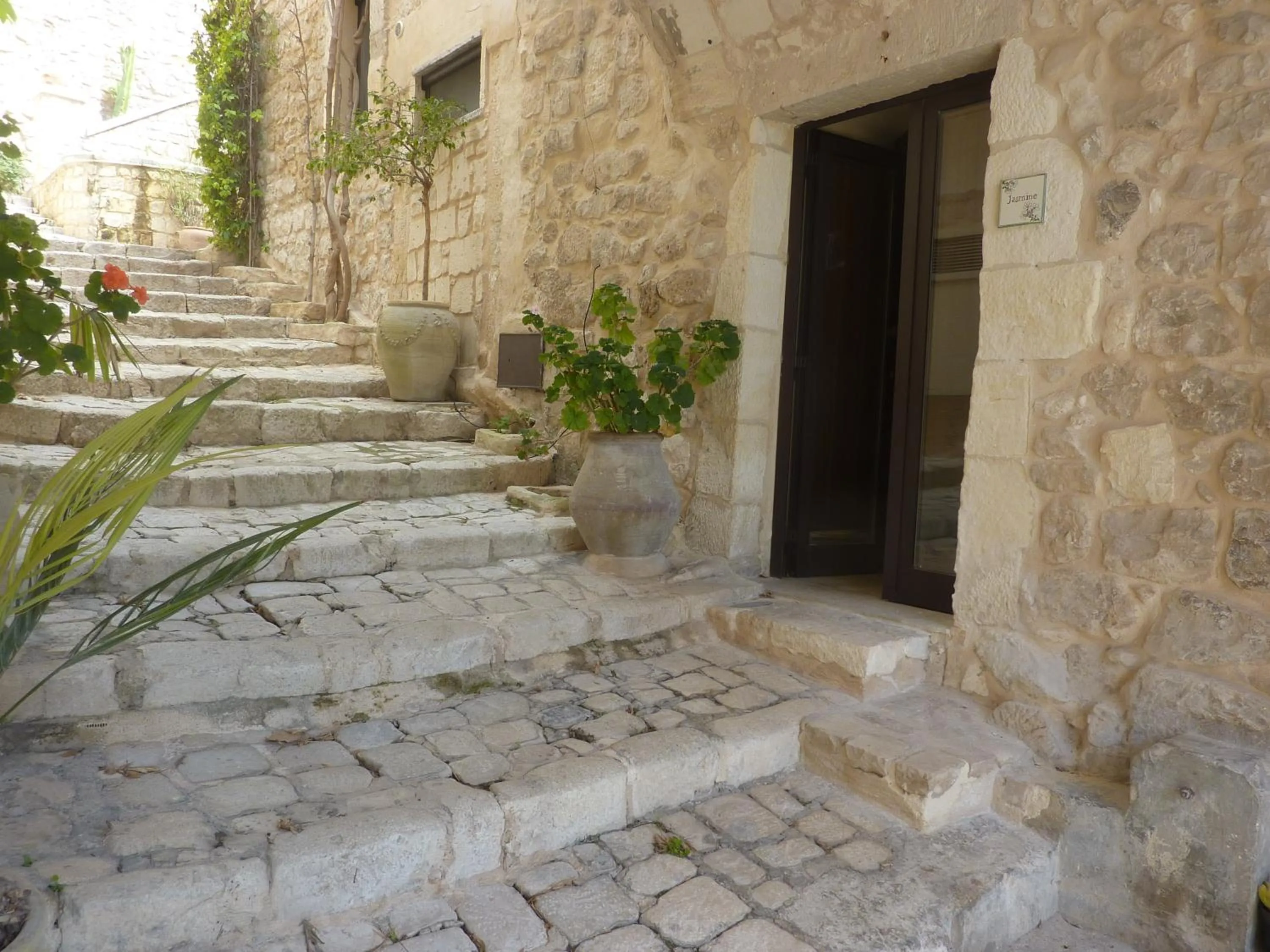 Property building in Borgo Hedone