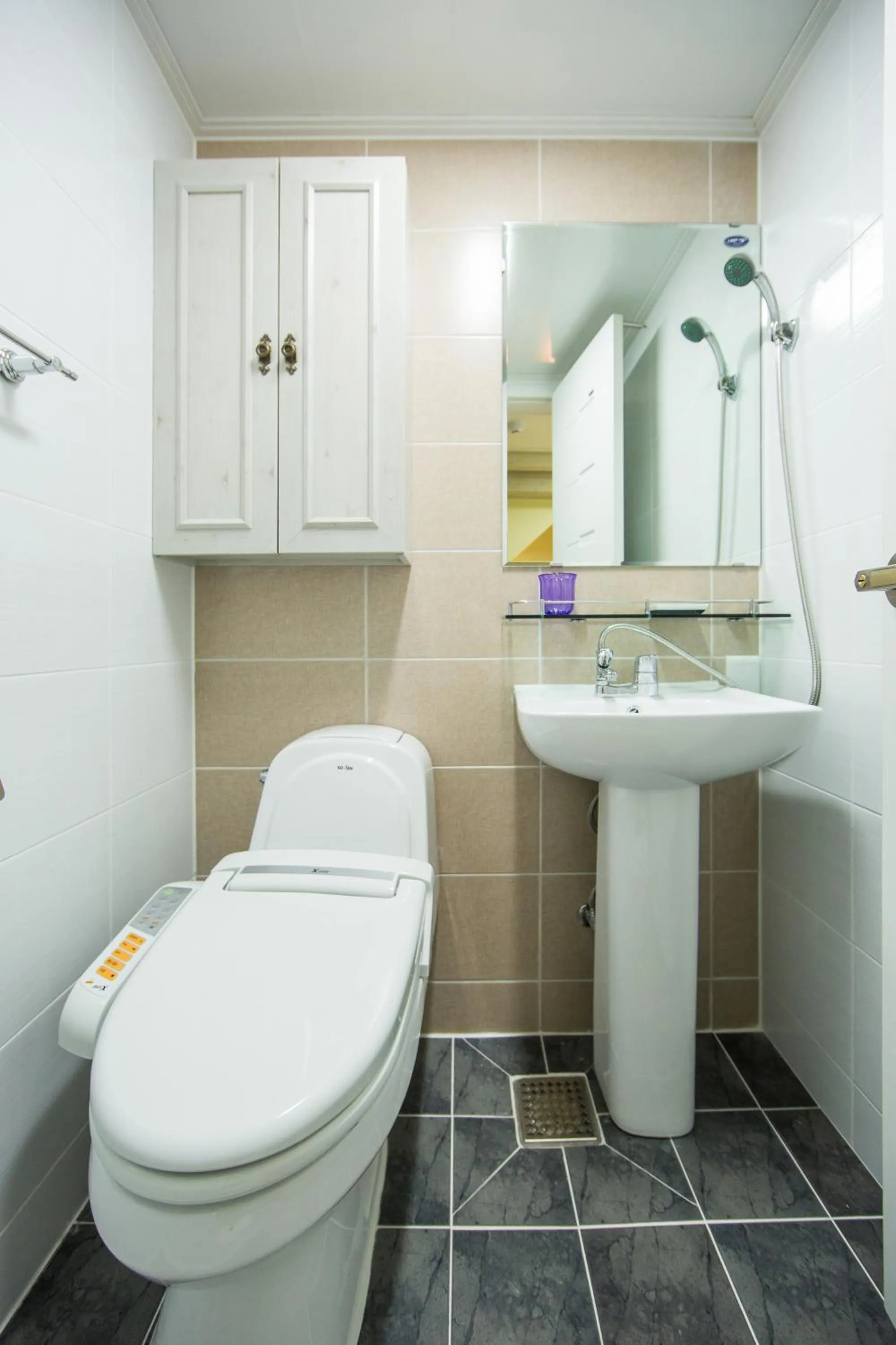 Toilet in Guesthouse The Hill