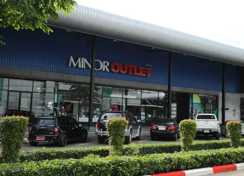 Shopping Area in Deluxe at Popular Condo