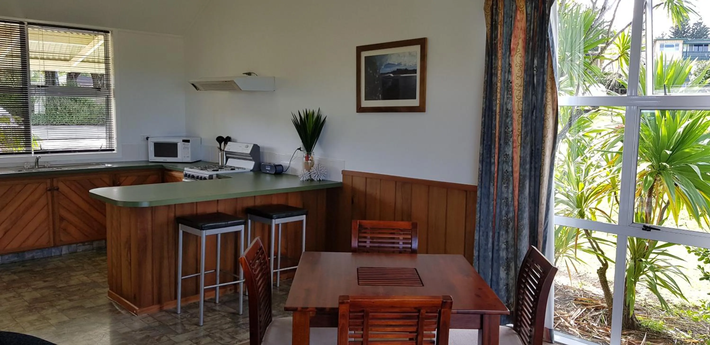 Kitchen or kitchenette in Seaview Norfolk Island