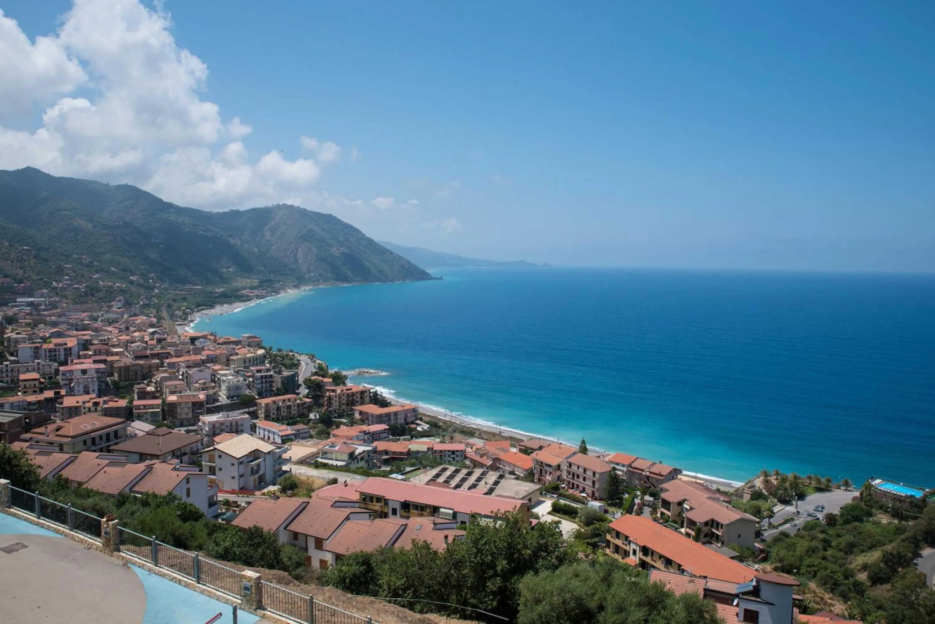 Sea view in GH Avalon Sikani