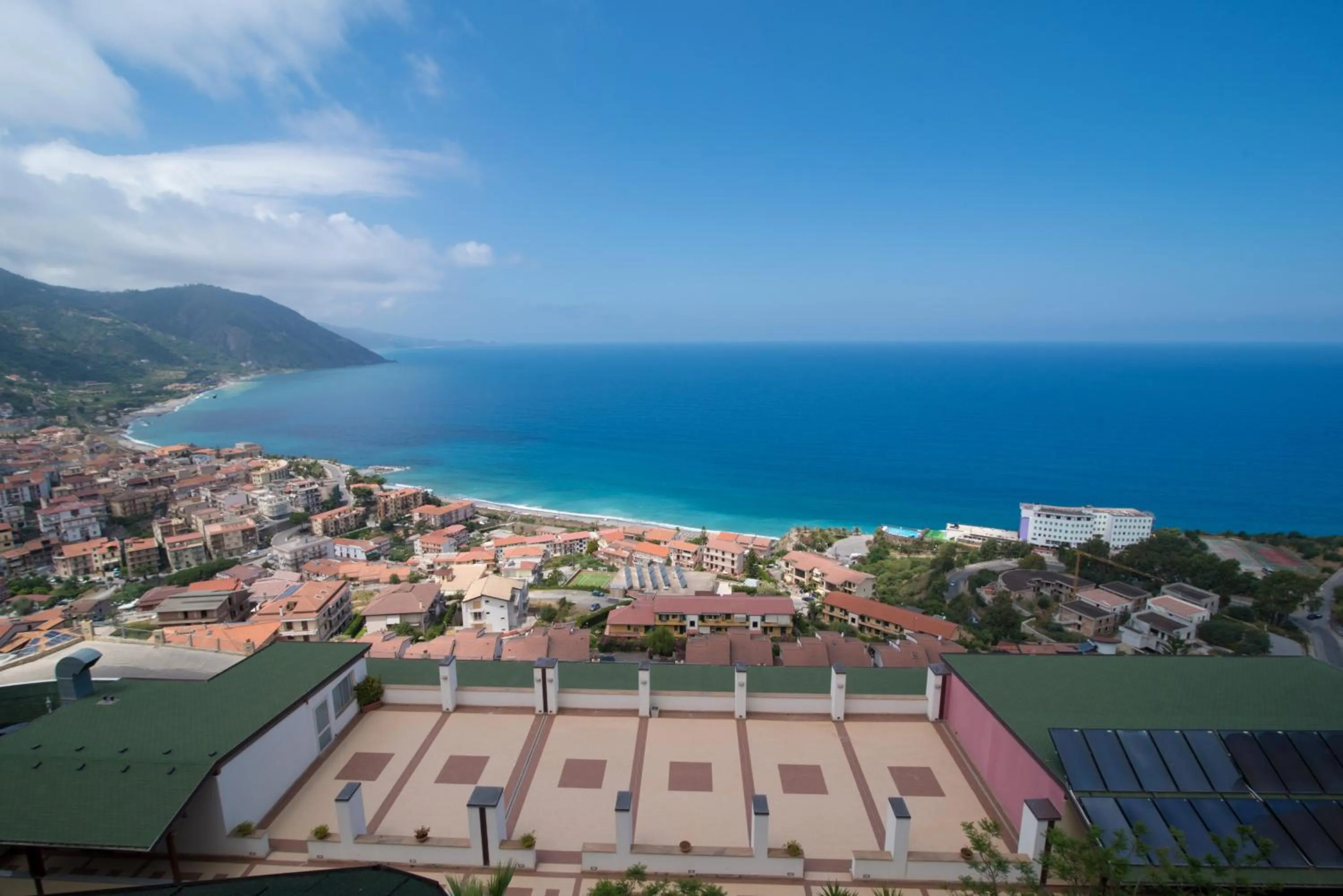 Sea view in GH Avalon Sikani