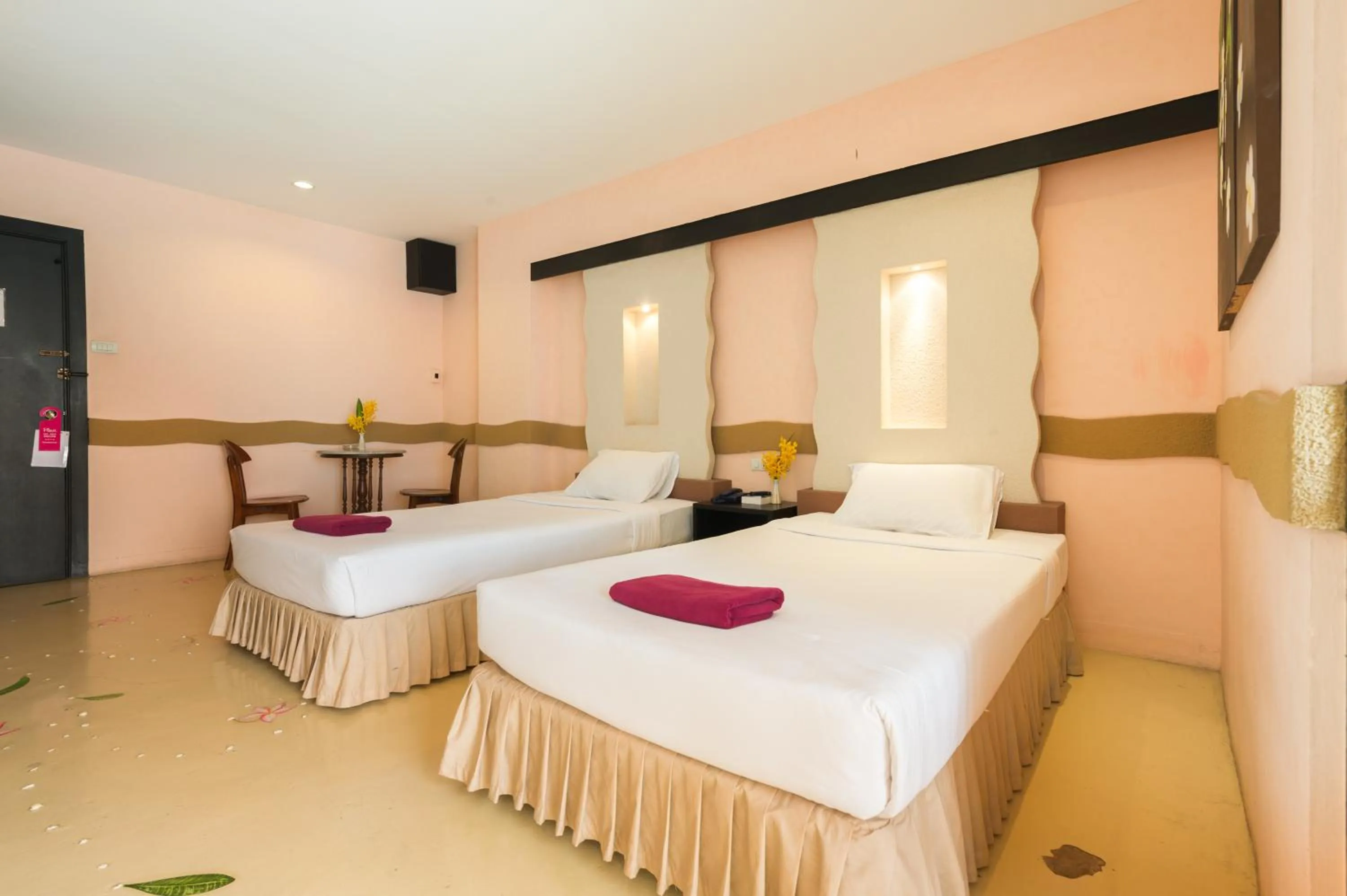 Bedroom, Bed in The Legacy Convention Hotel