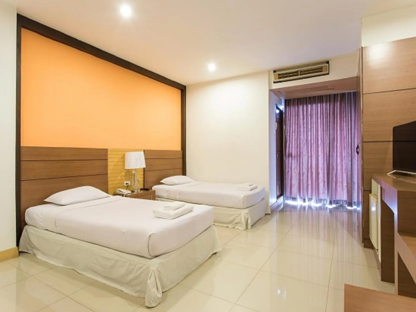 Bedroom, Bed in The Legacy Convention Hotel