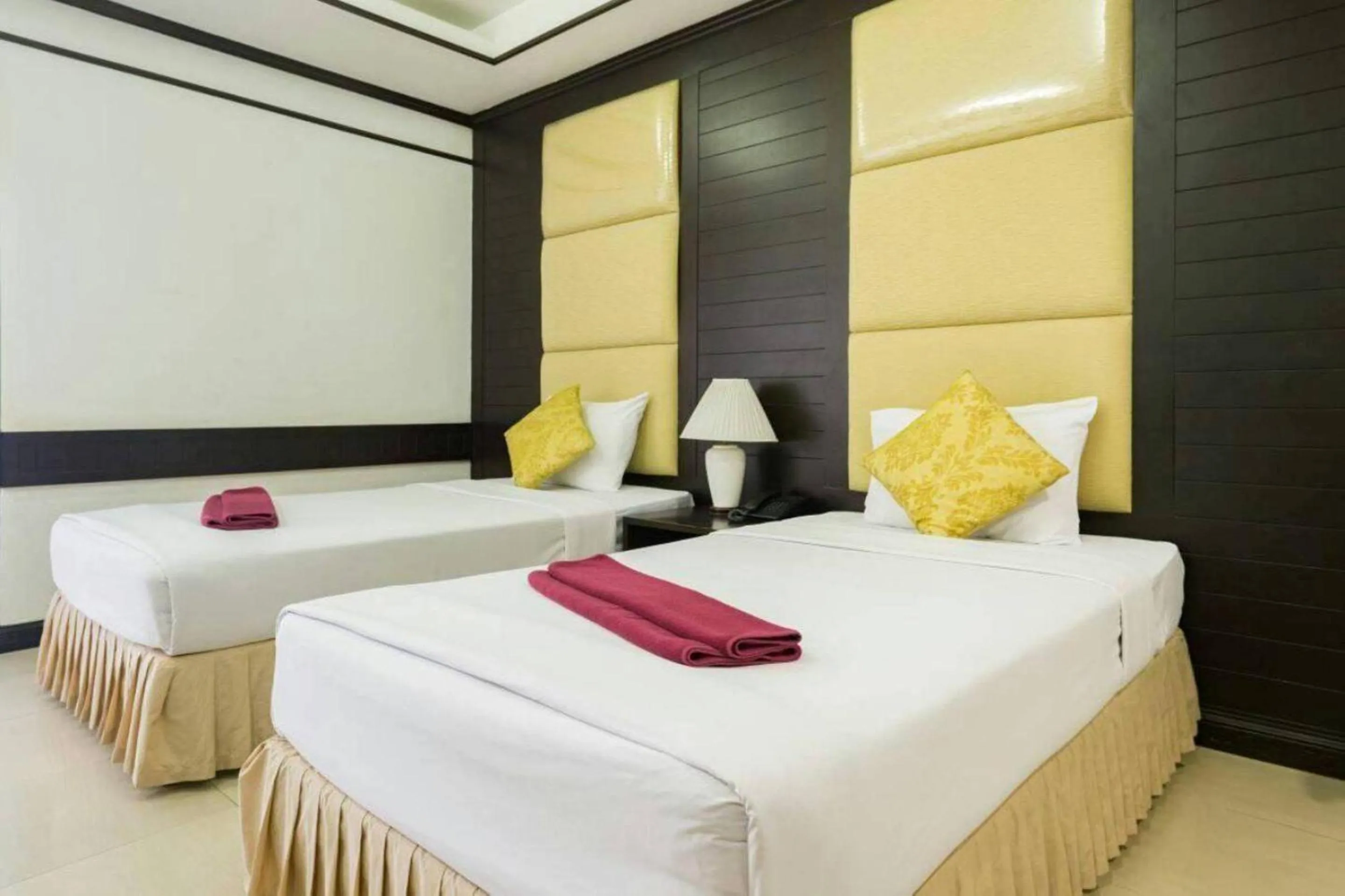 Bedroom, Bed in The Legacy Convention Hotel