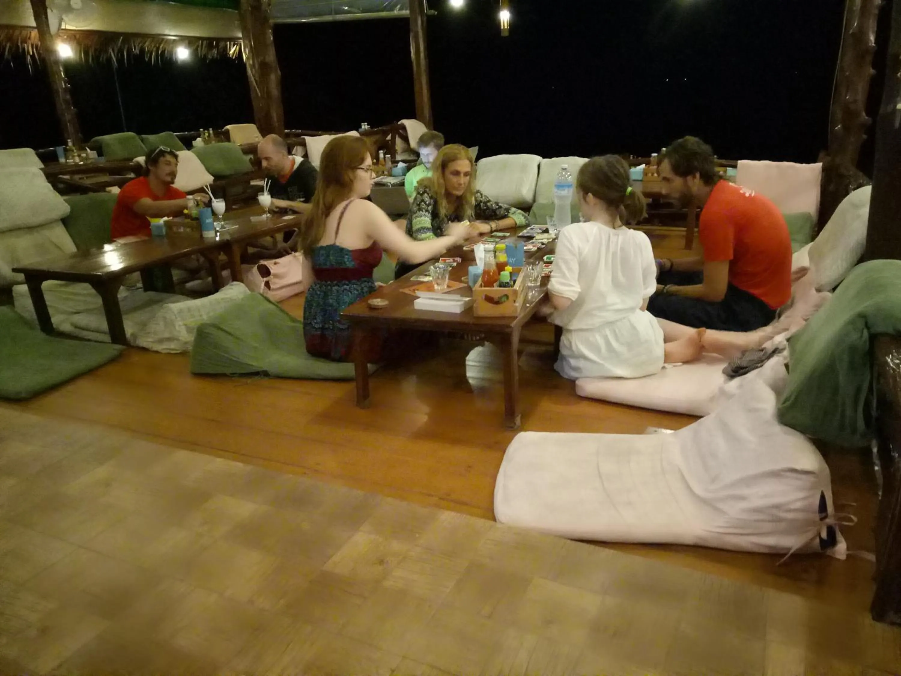 Restaurant/places to eat in Smile Bungalow Bottle Beach