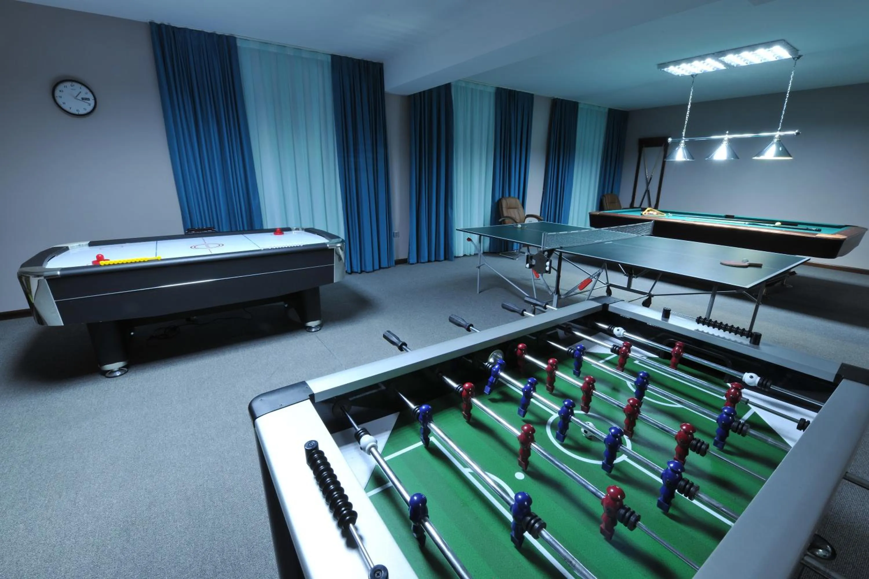 Game Room in El Resort Hotel