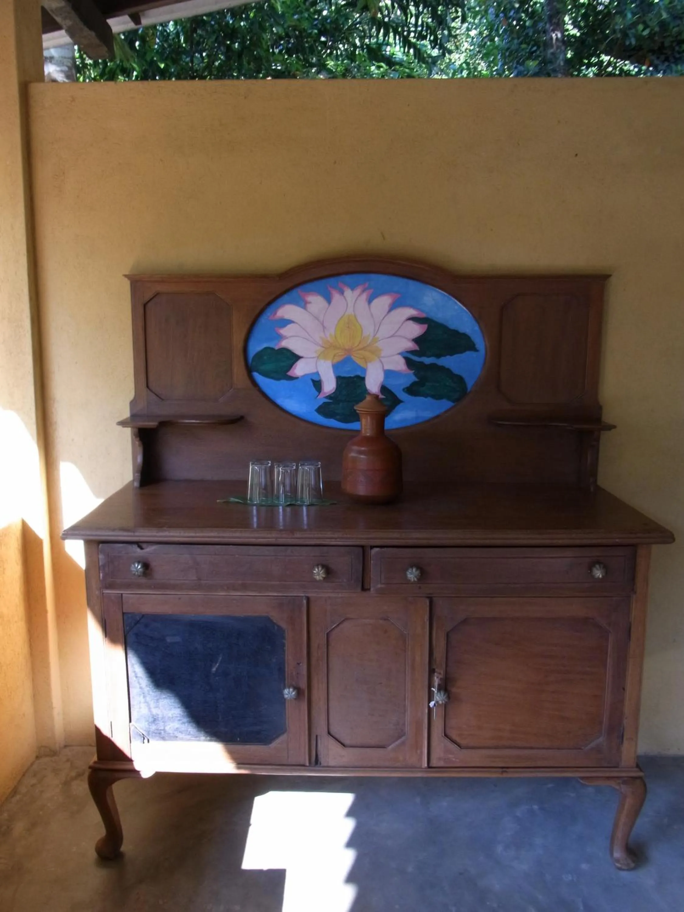 Decorative detail in The Kandy Samadhicentre