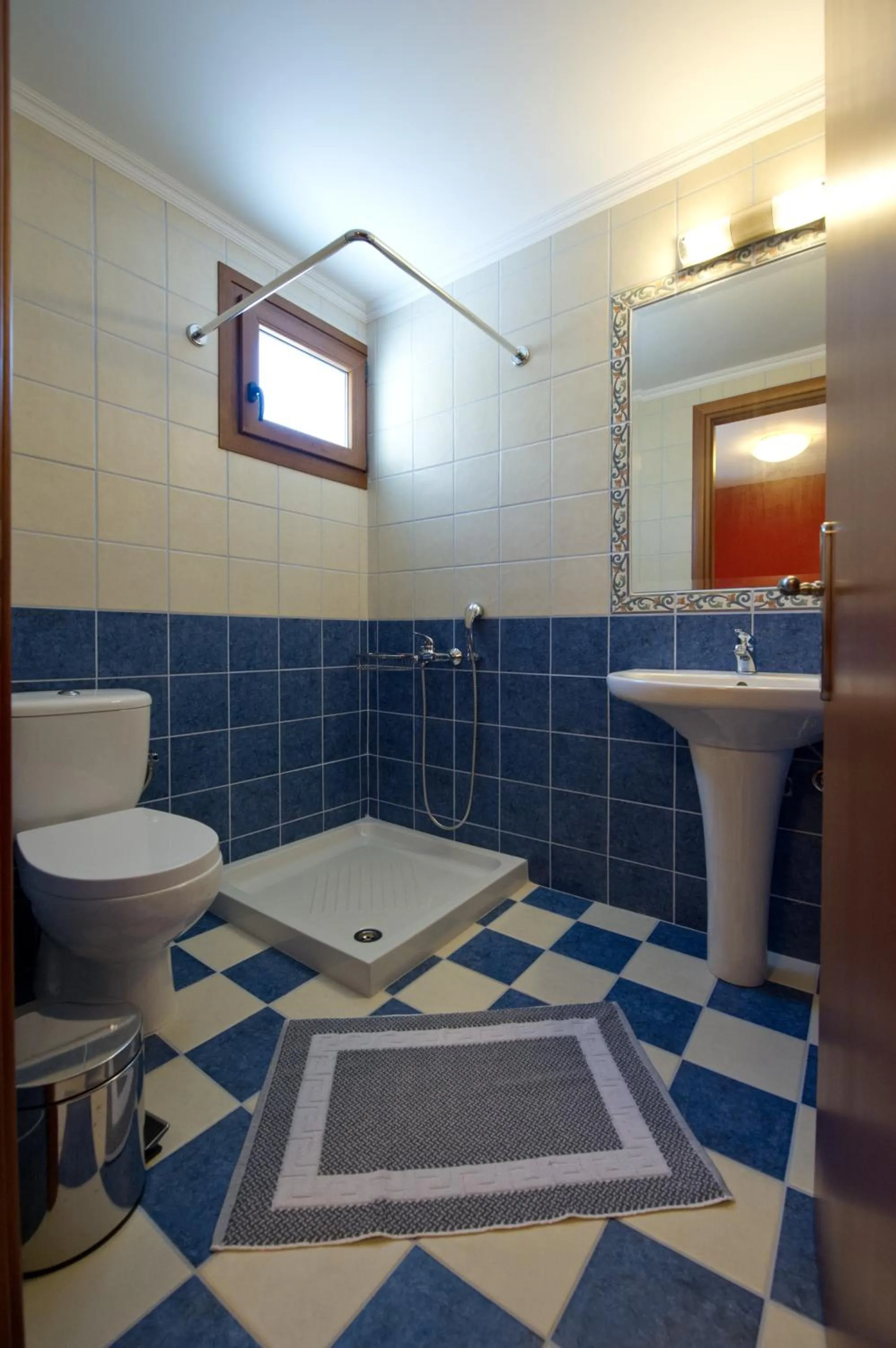 Shower in Villa Diamond 2