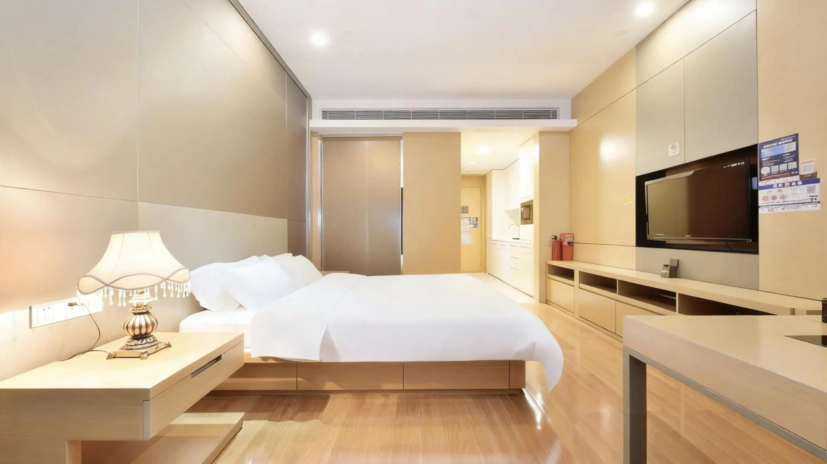 Bed in HeeFun Apartment GZ -Poly World Trading Center-walking distance to Canton Fair