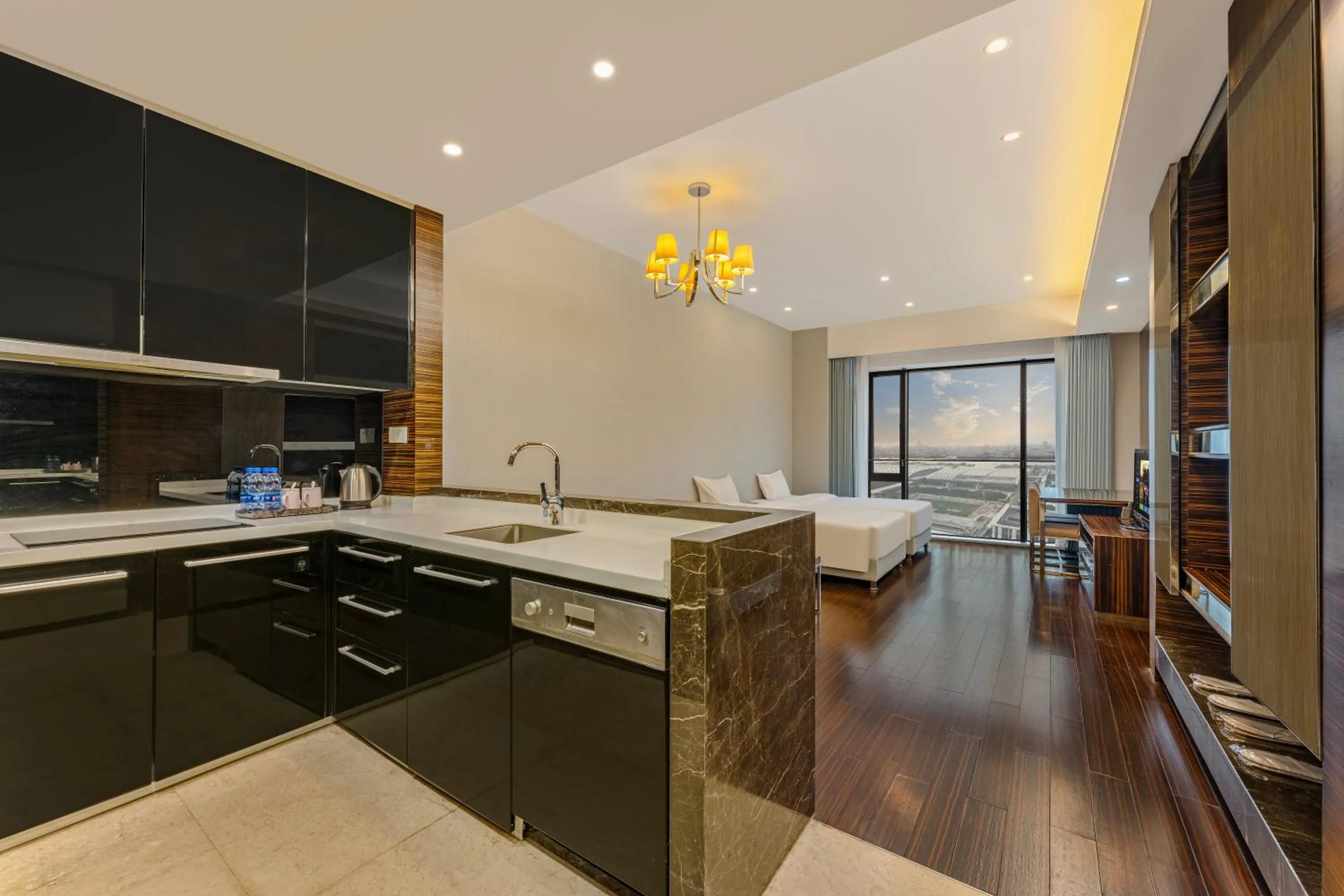 Kitchen or kitchenette in HeeFun Apartment GZ -Poly World Trading Center-walking distance to Canton Fair