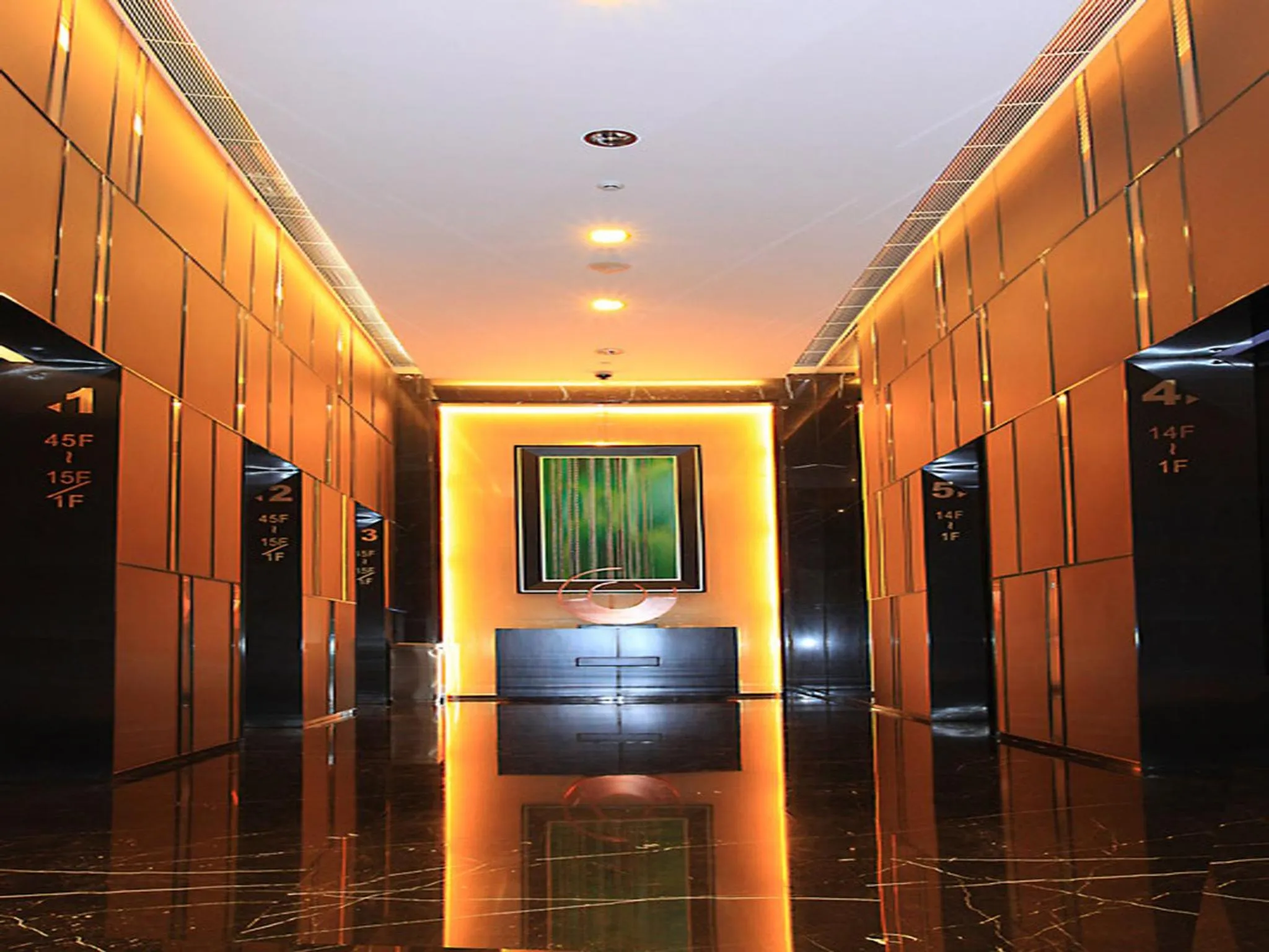 Facade/entrance in HeeFun Apartment GZ -Poly World Trading Center-walking distance to Canton Fair