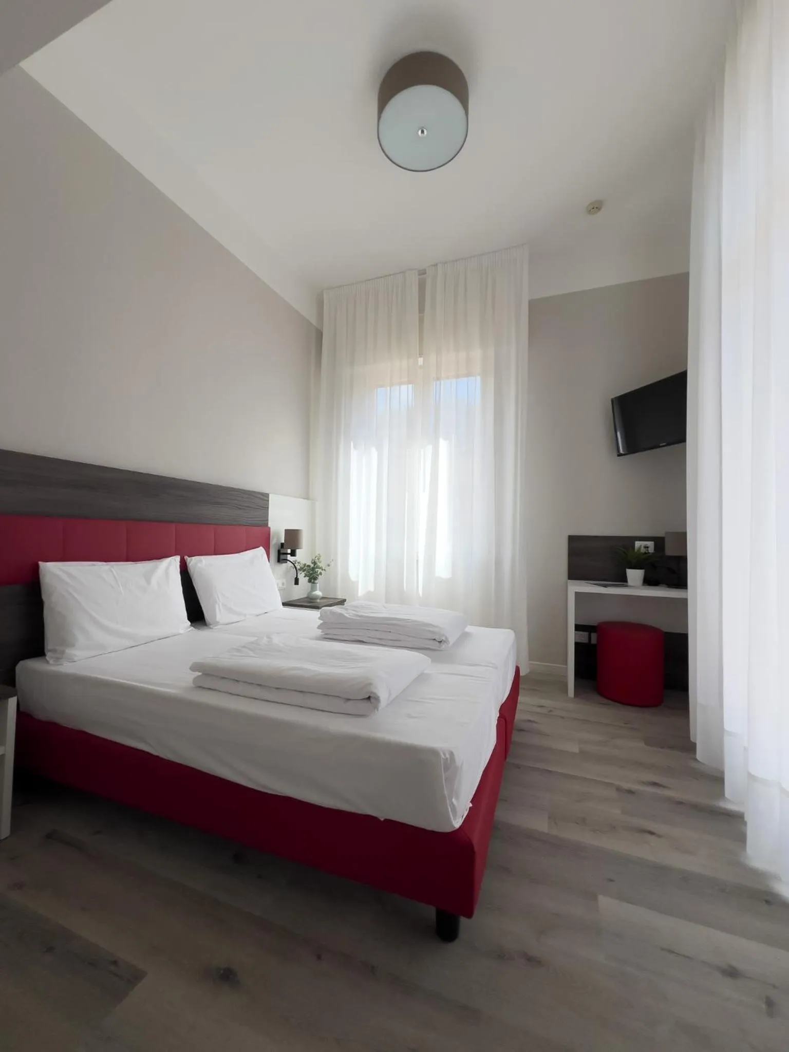 Bed in Hotel Benacus Torri del Benaco