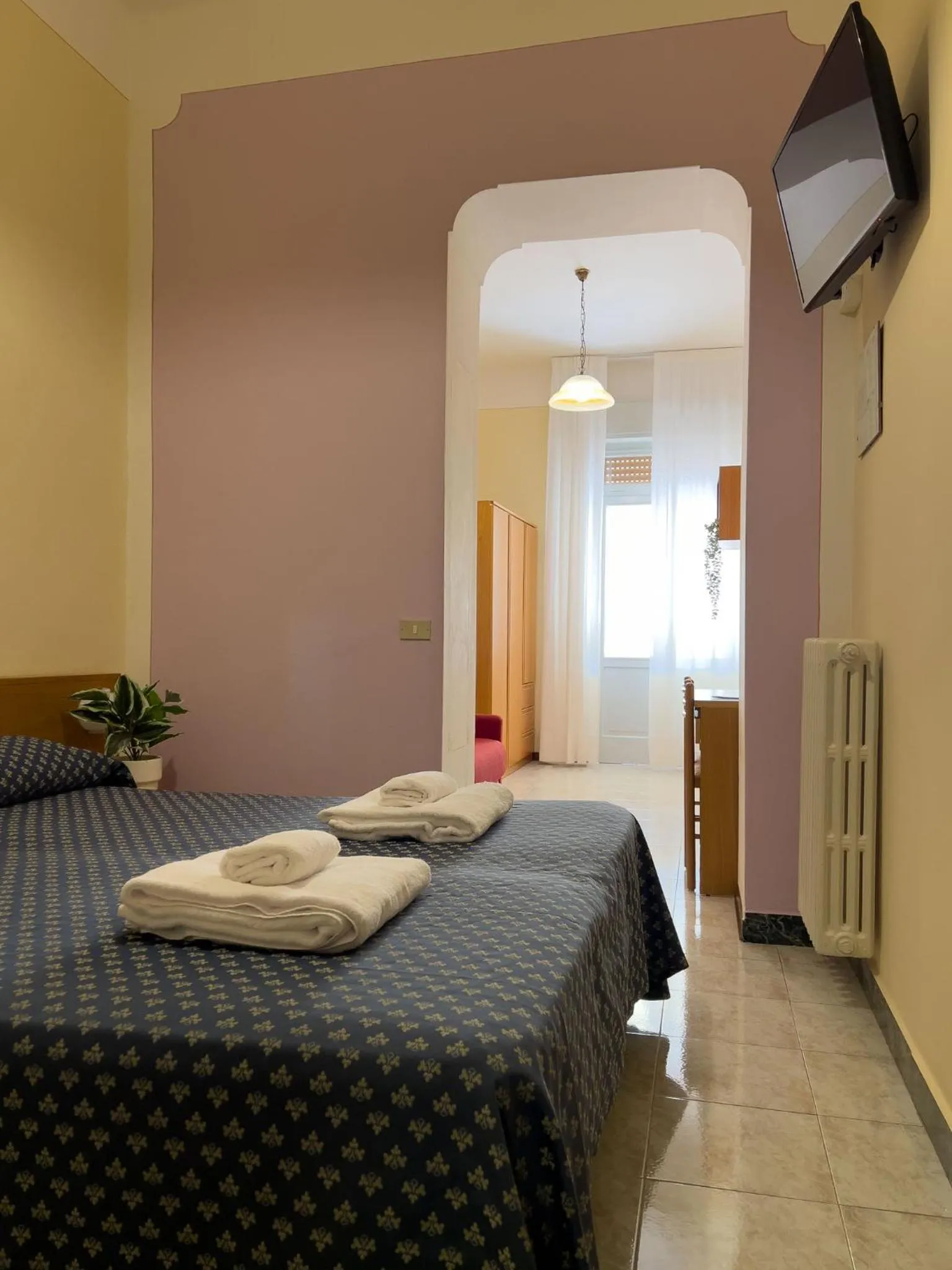 Bed in Hotel Benacus Torri del Benaco