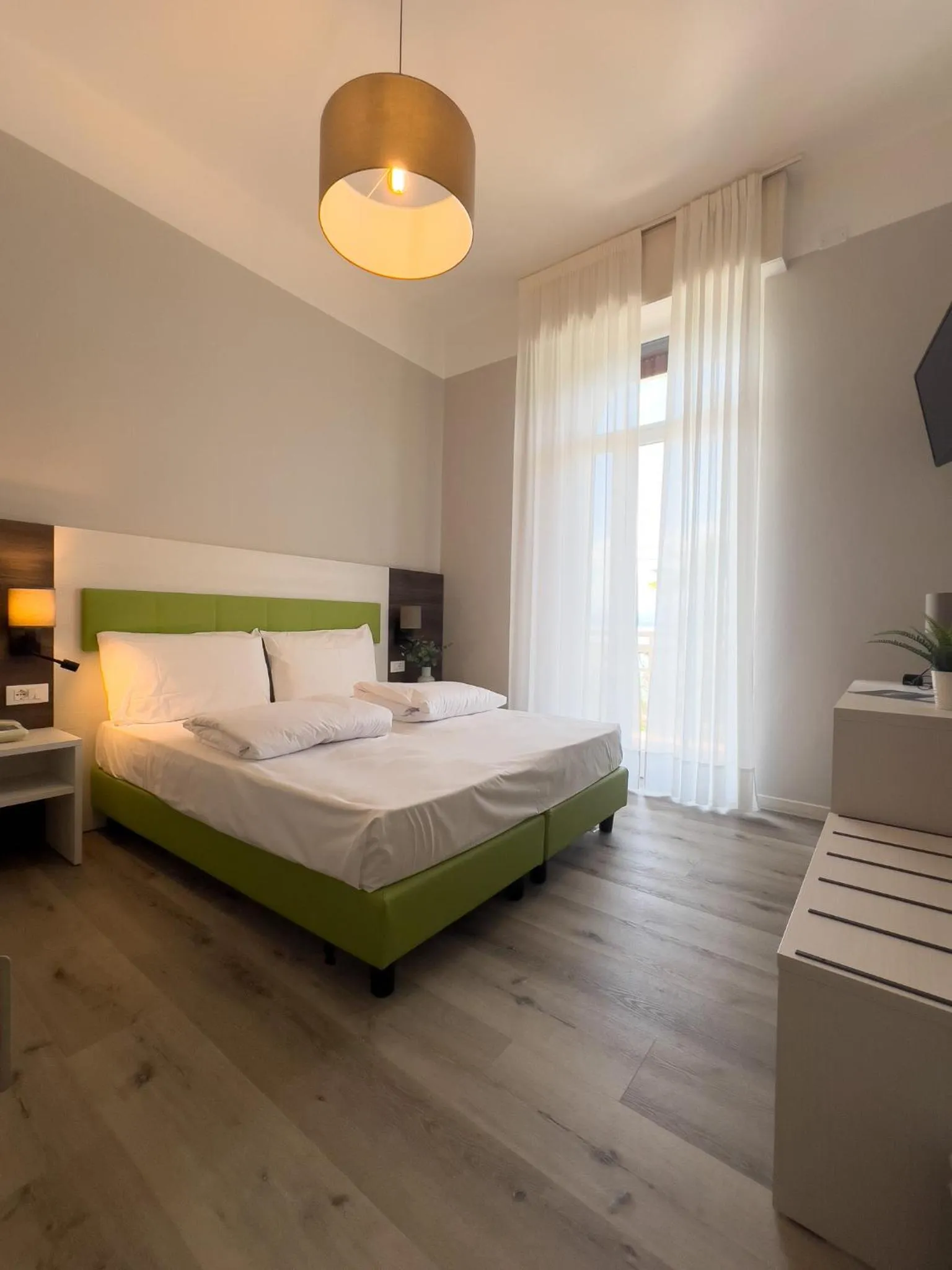 Bed in Hotel Benacus Torri del Benaco