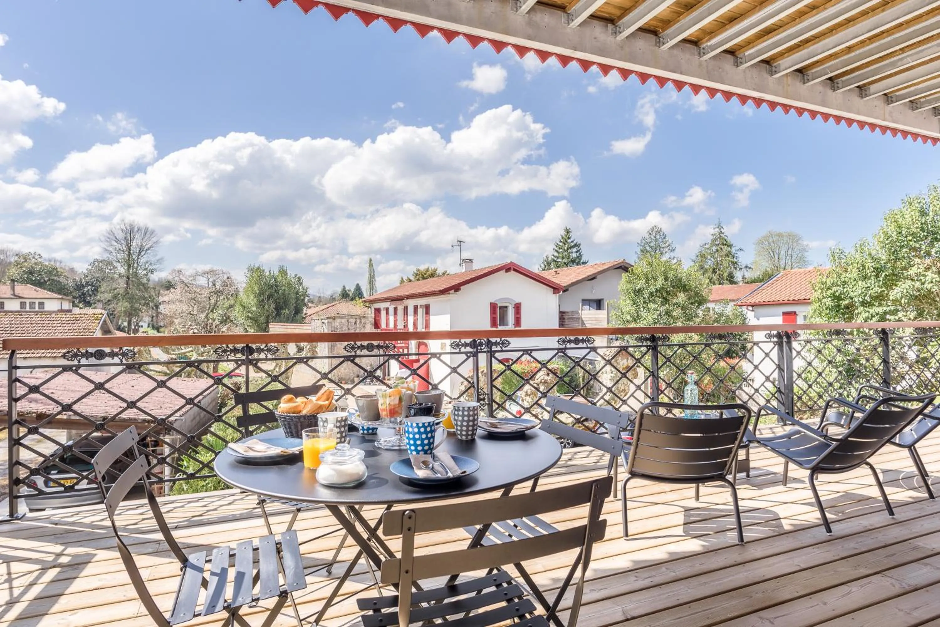 Jondoni Laurendi Kanbo