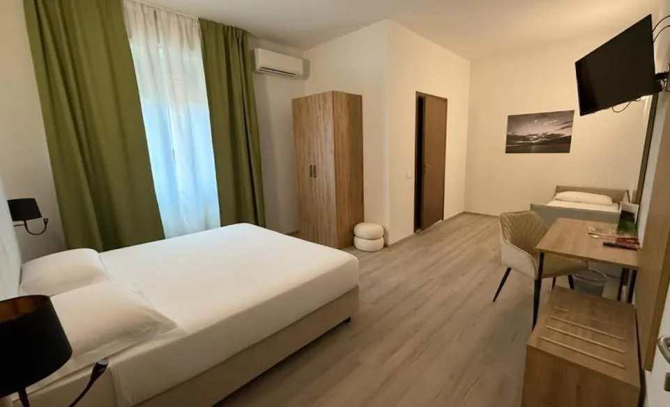 Bedroom, Bed in Hotel Bel Sito Peschiera