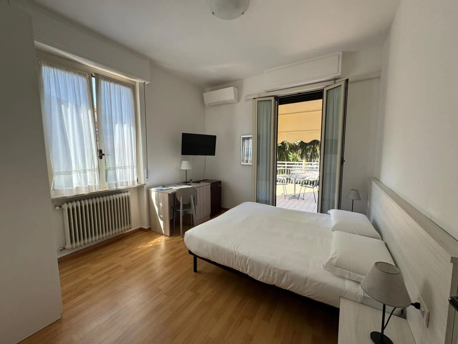 Bedroom, Bed in Hotel Bel Sito Peschiera