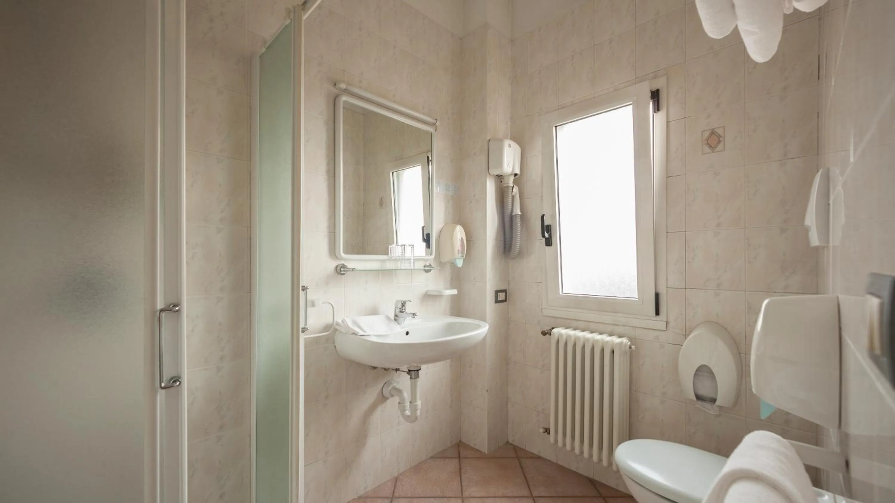 Toilet in Hotel Bel Sito Peschiera