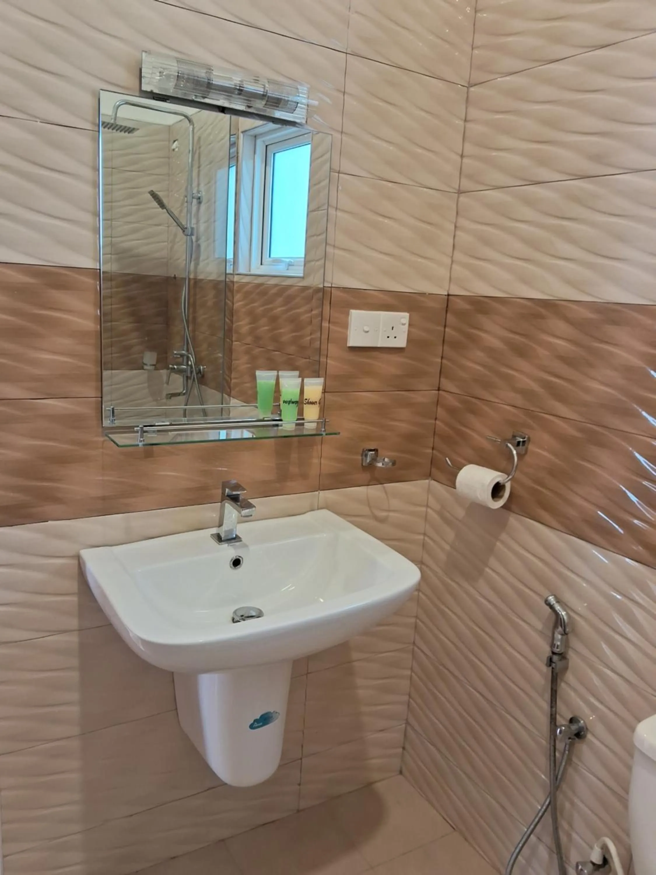 Bathroom in Holiday Fashion Inn