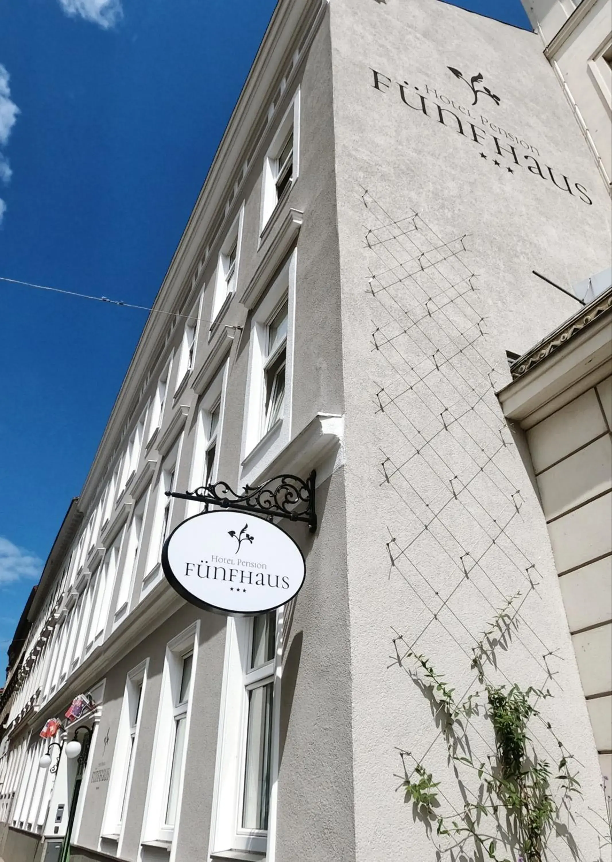 Hotel-Pension Fünfhaus Hotel-Pension Fünfhaus