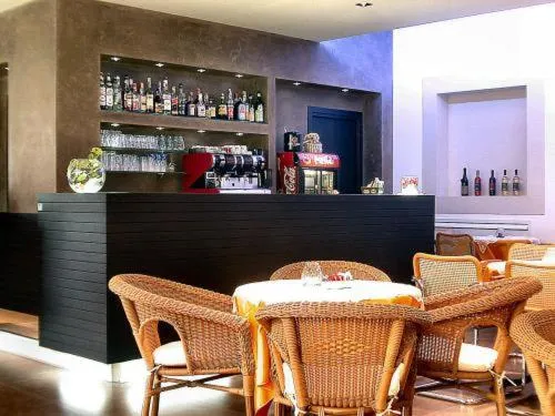 Communal lounge/ TV room in Hotel Pace