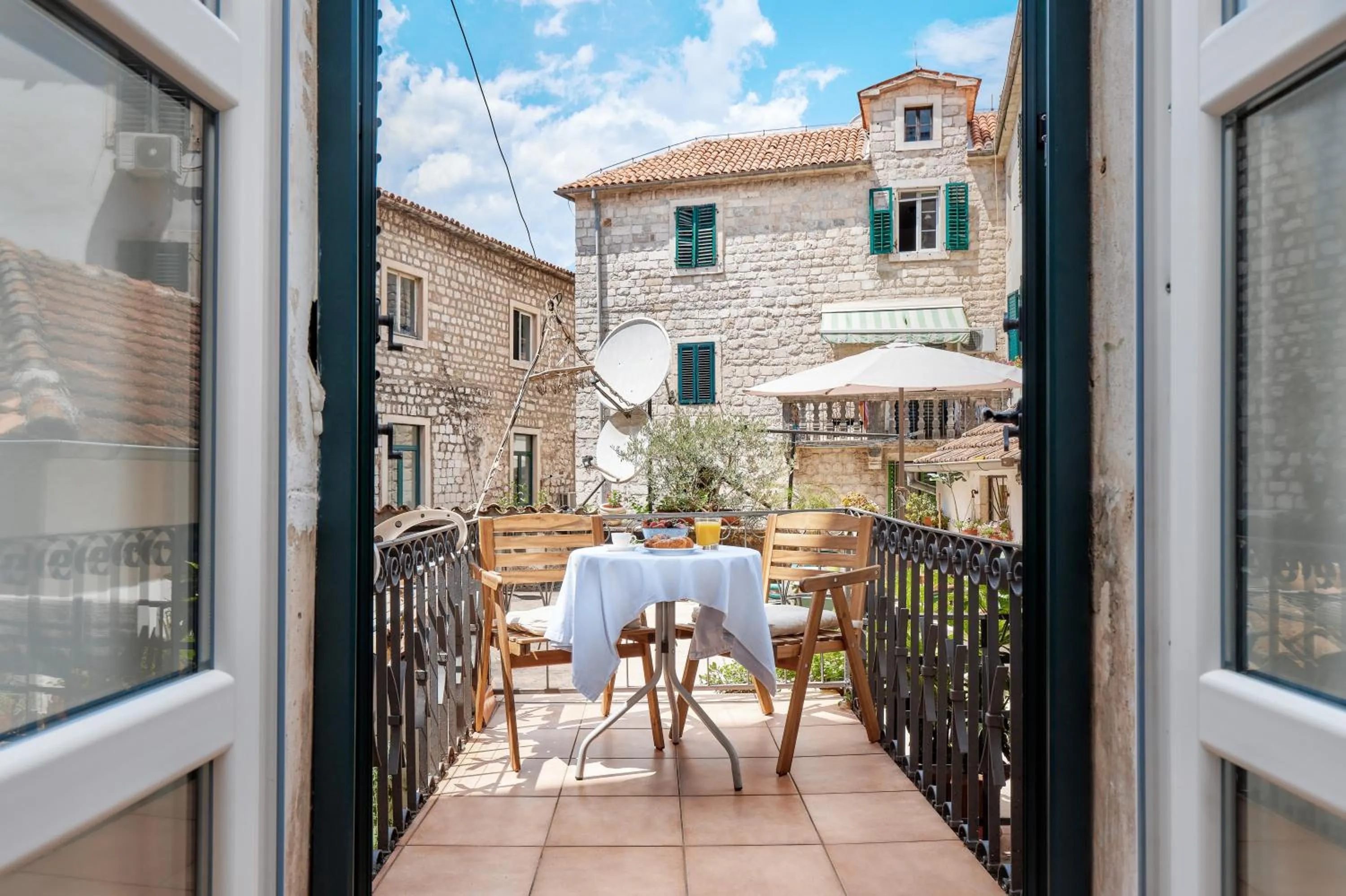 Balcony/Terrace in Kotor Nest