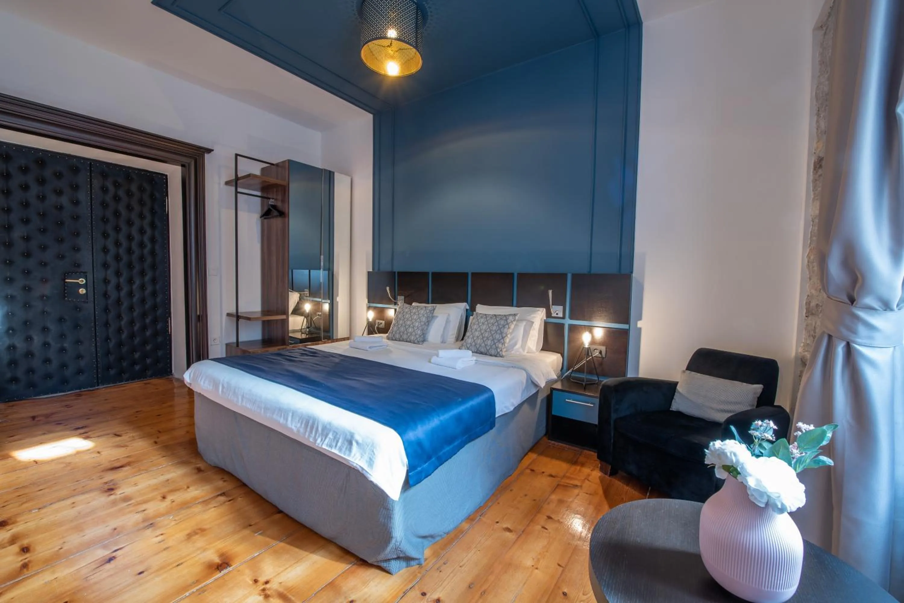 Bedroom, Bed in Kotor Nest