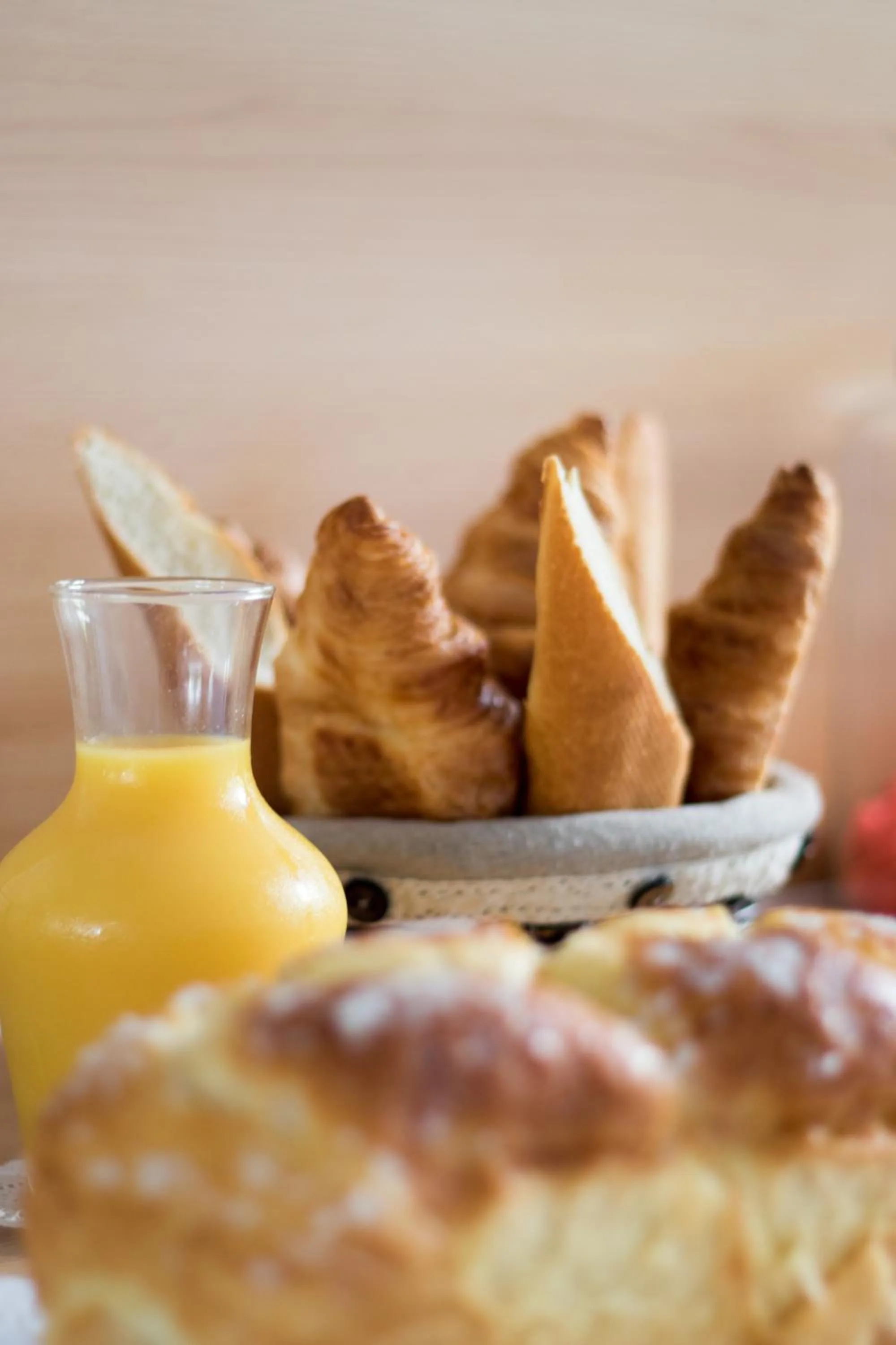 Buffet breakfast in Hôtel le Chardon Bleu