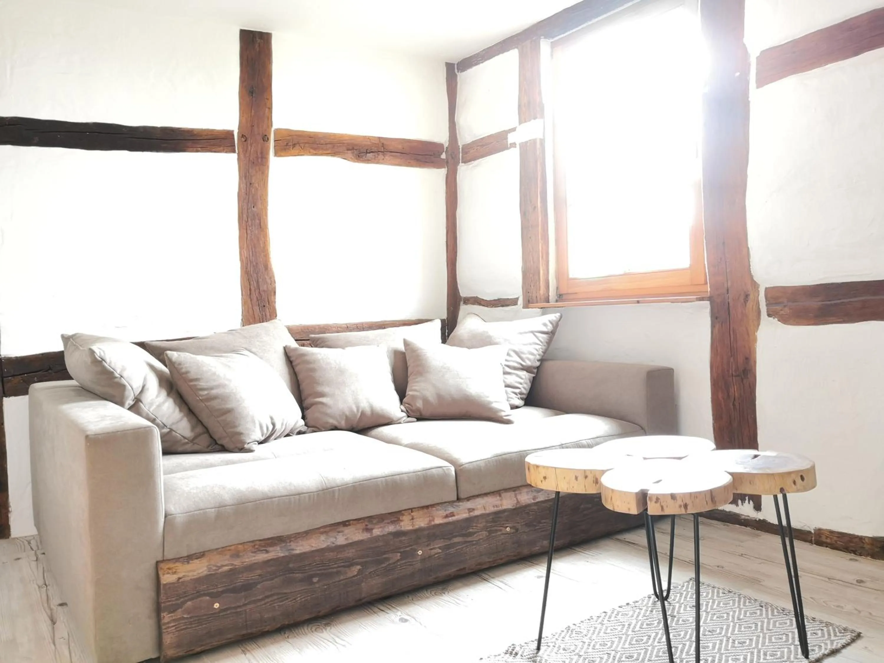 Living room in LANDHOTEL 1707 by Landgasthof Zickler