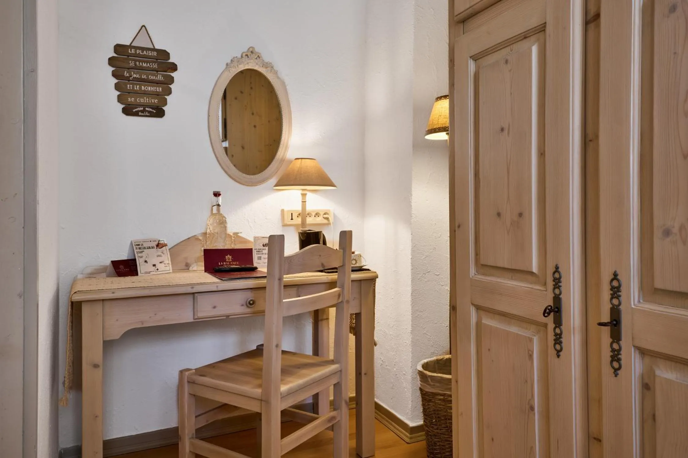 wardrobe in The Originals Boutique, Hôtel de la Balance, Montbéliard