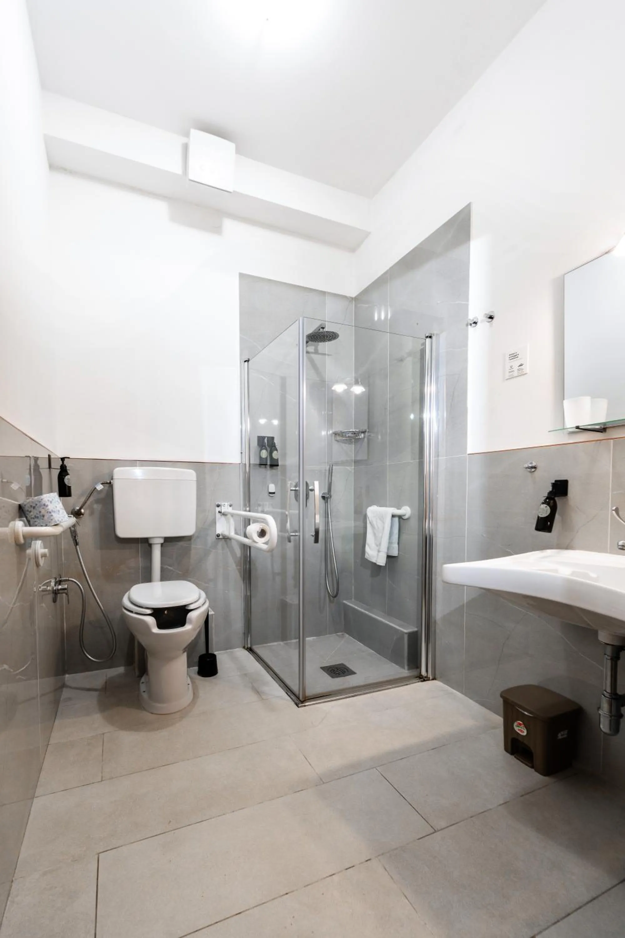 Bathroom in Hotel City Center