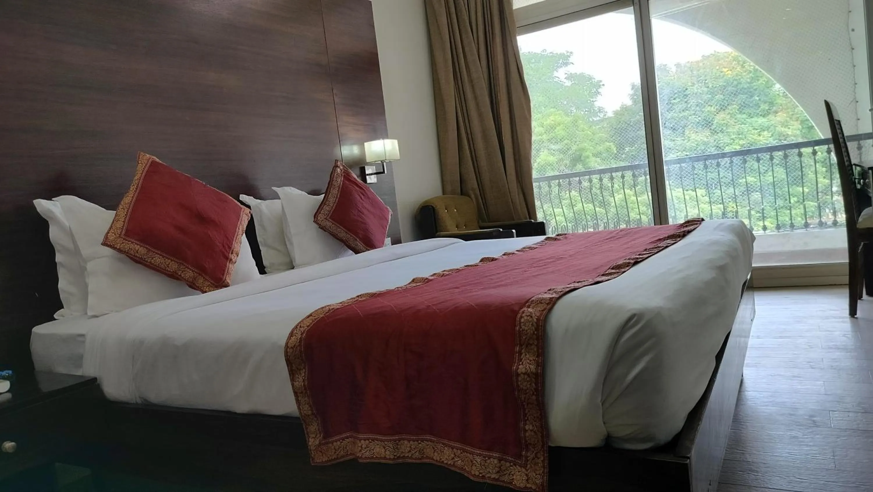 Photo of the whole room, Bed in 66 Residencey