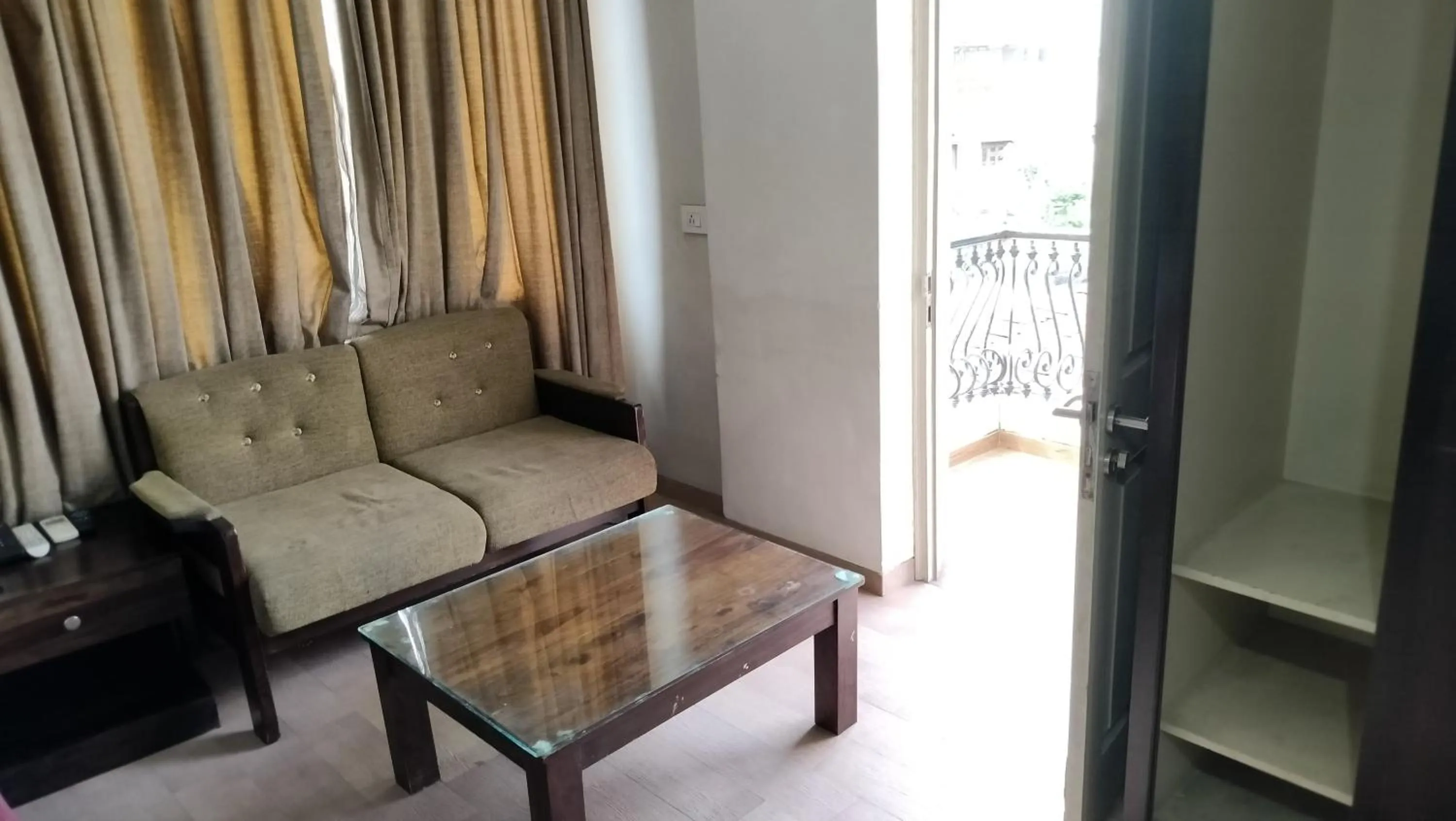 Seating area in 66 Residencey