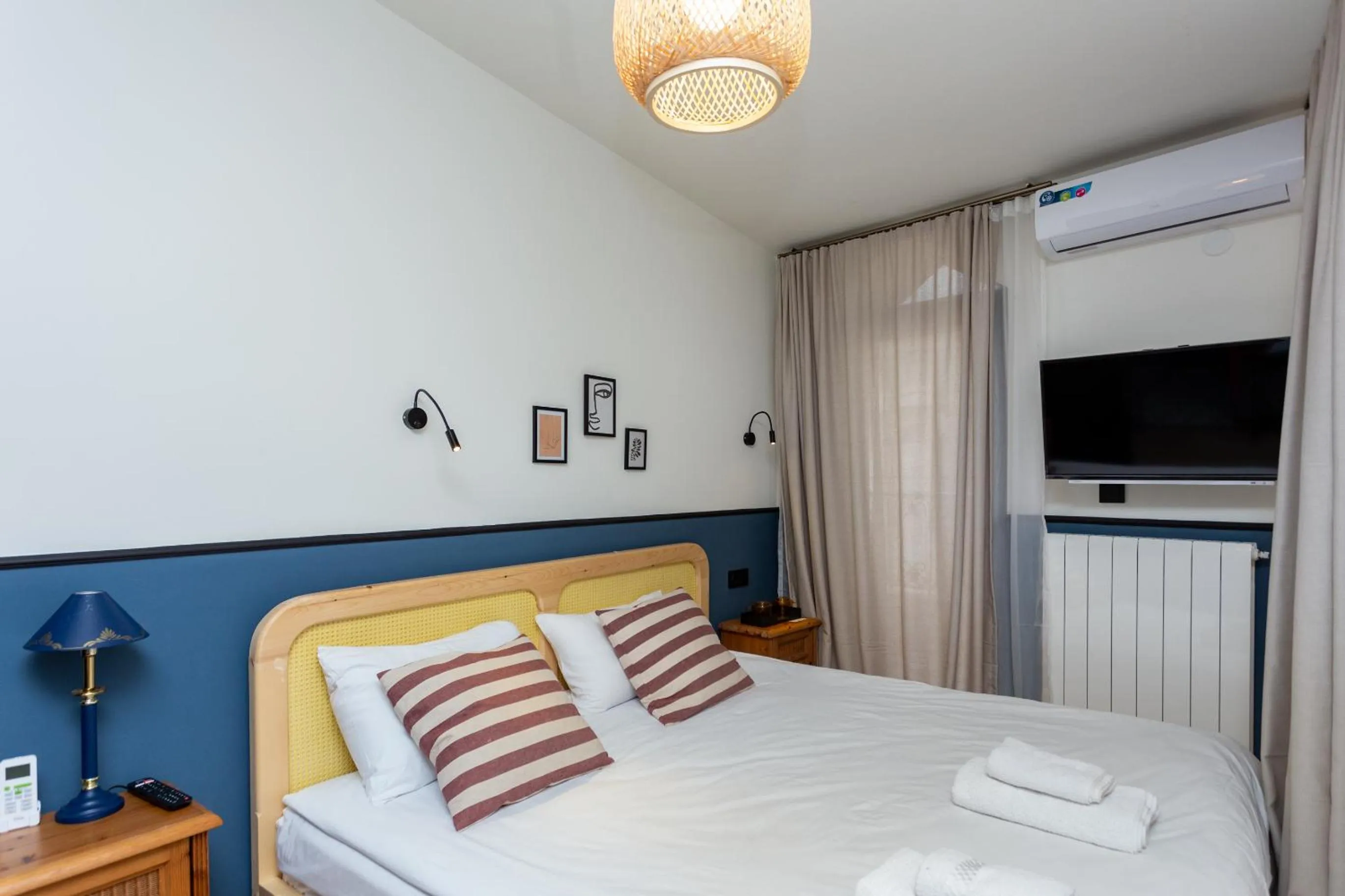 Bed in Shota Rustaveli Aparthotel