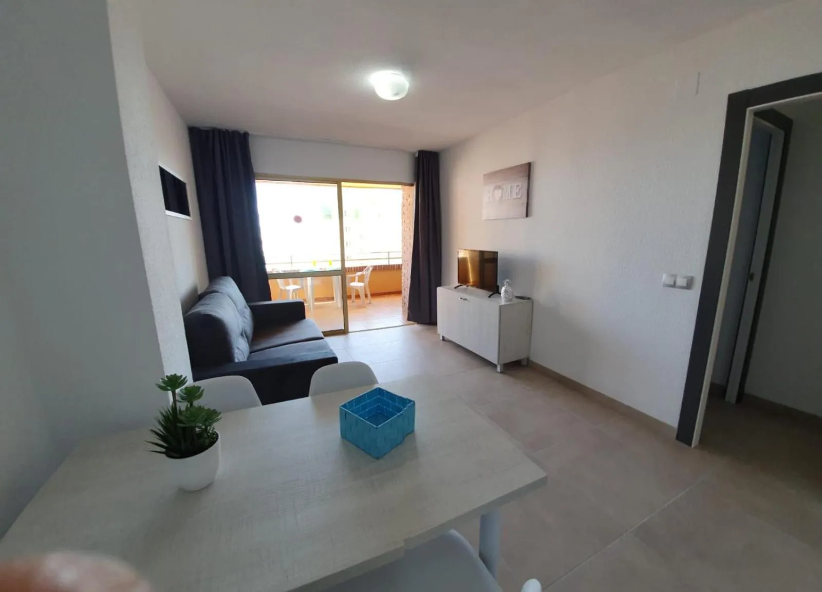 Living room in Trebol One Apartments By Mc