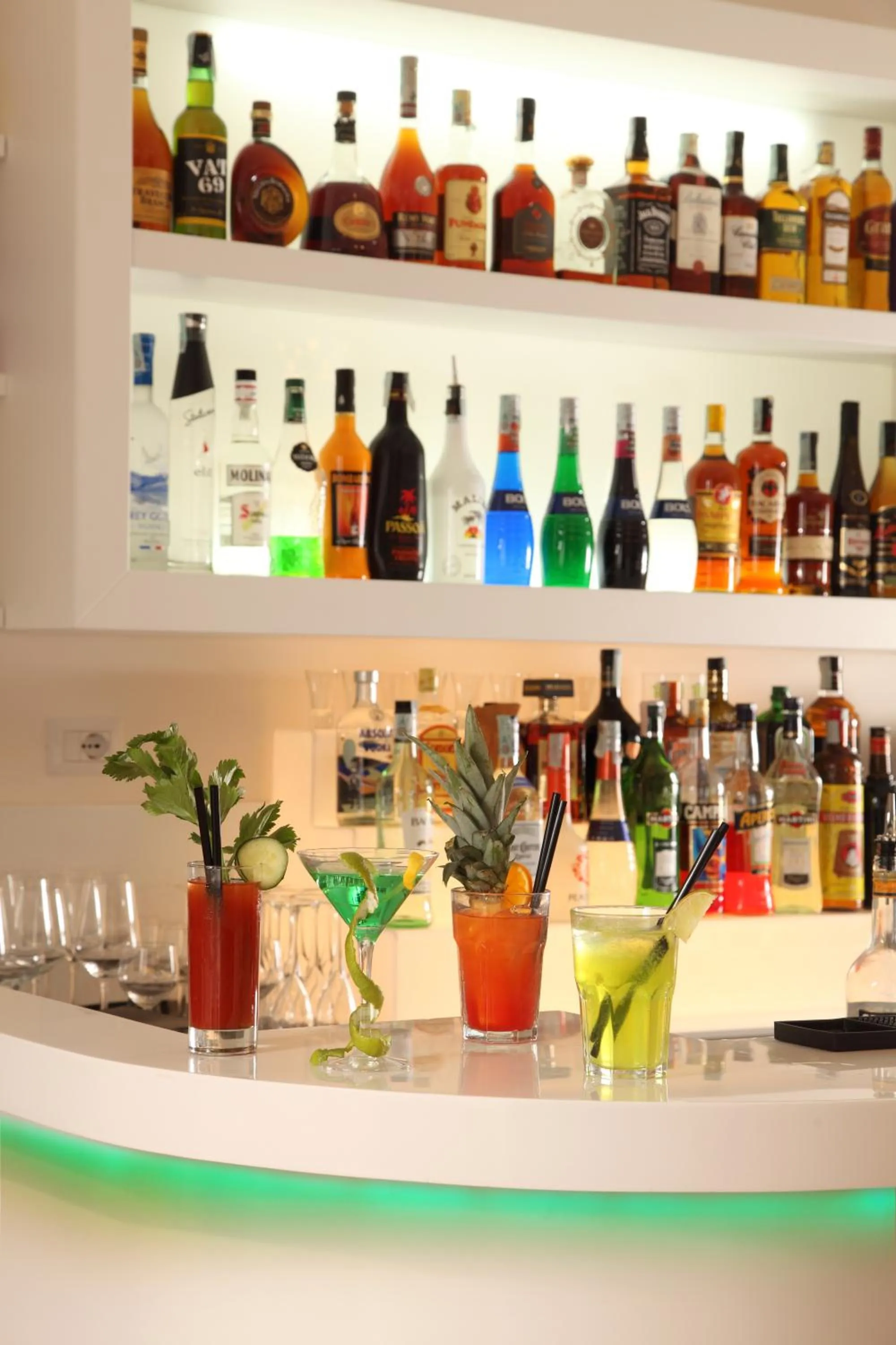 Lounge or bar in Hearth Hotel