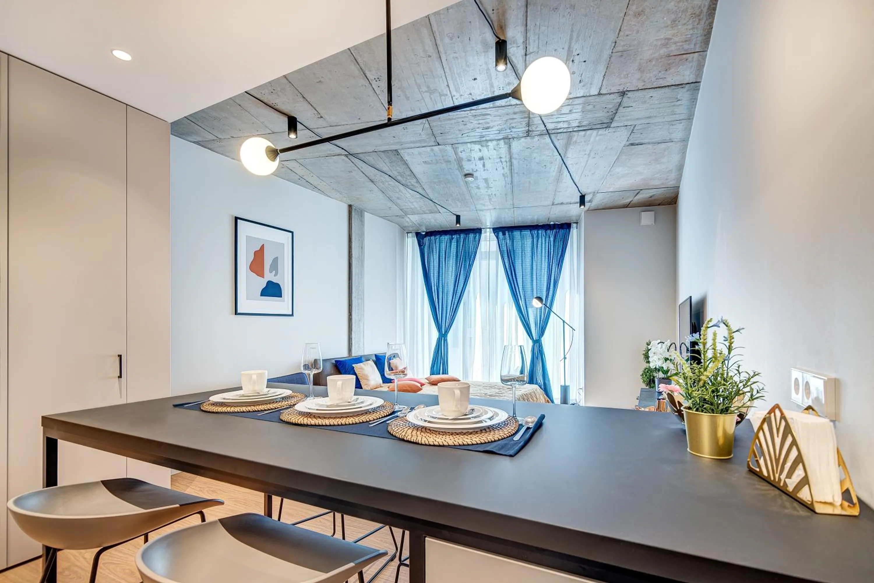 Photo of the whole room in HaPPy Inn GOLD Studio, self check-in, Parking in the underground garage