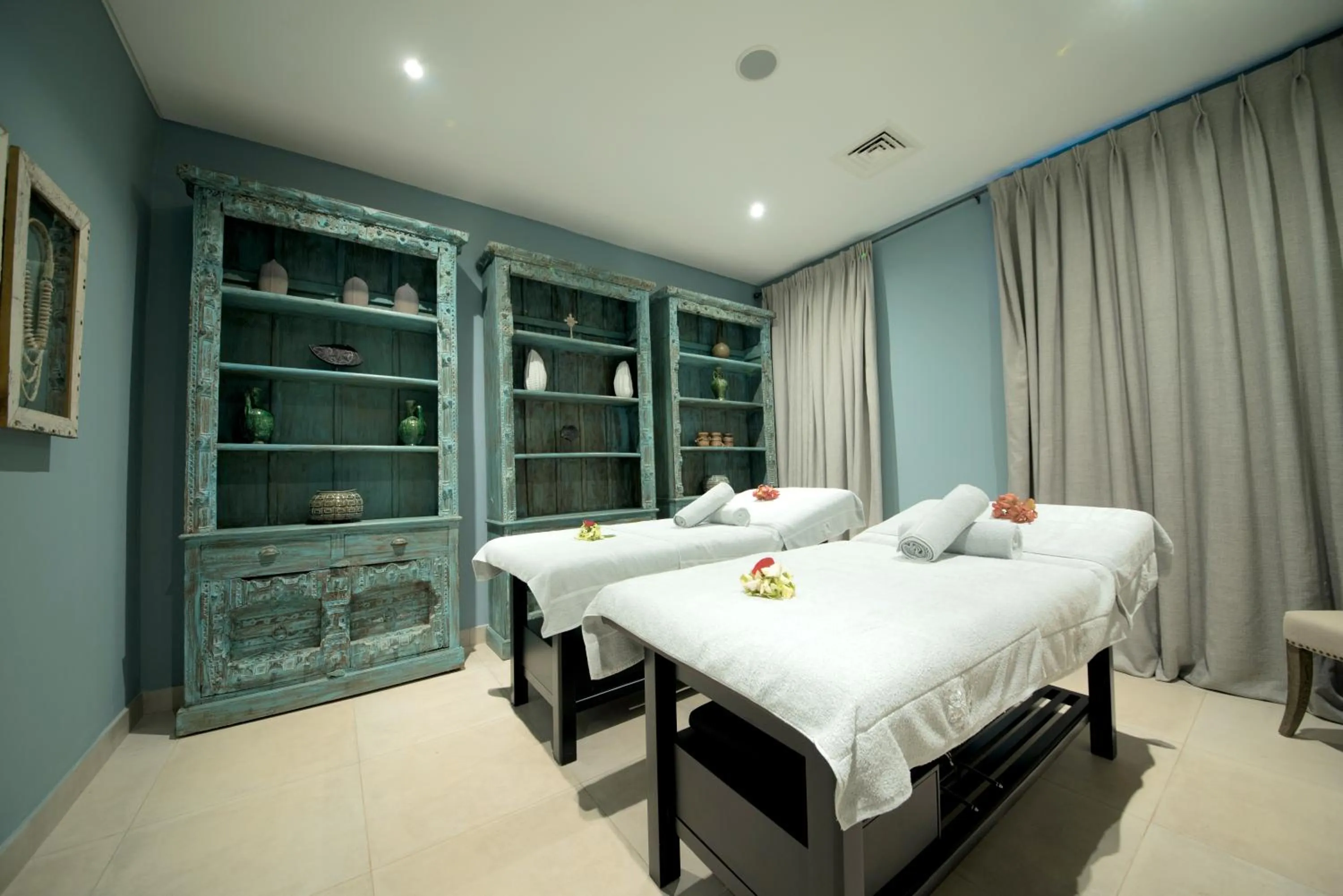 Spa and wellness centre/facilities, Bed in Latitude 0 Degrees