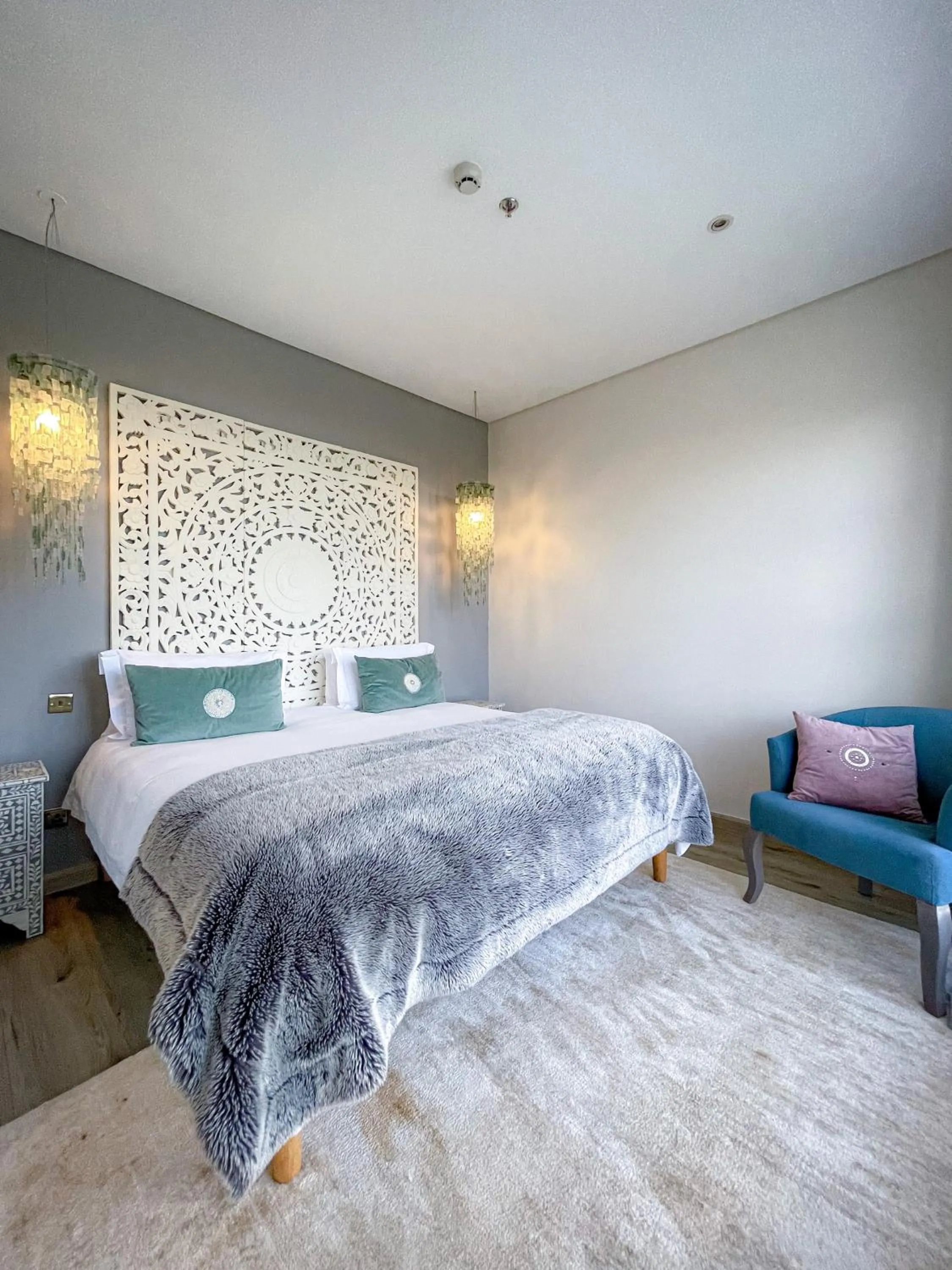 Bed in Latitude 0 Degrees