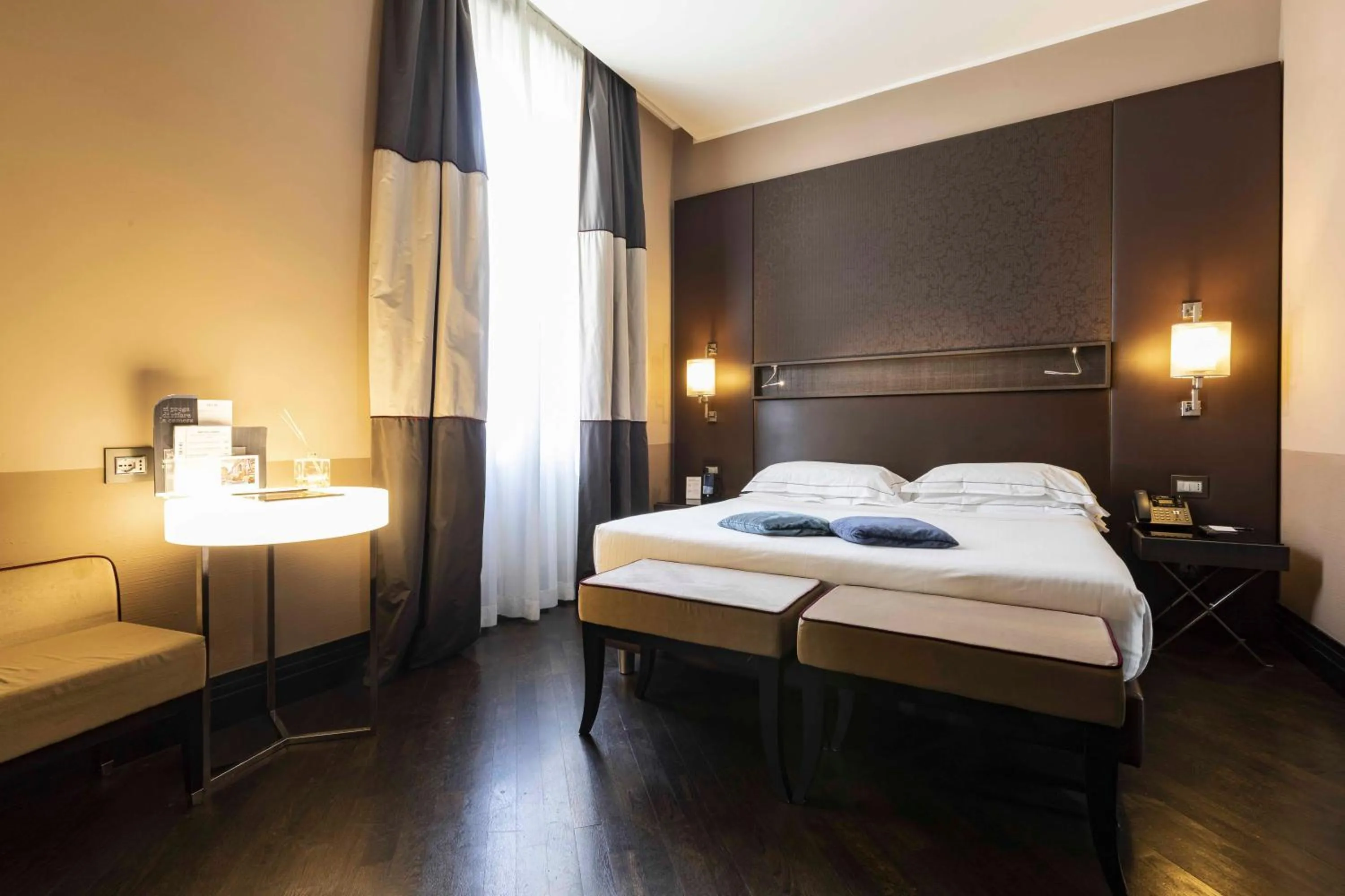 Bed in Rome Times Hotel