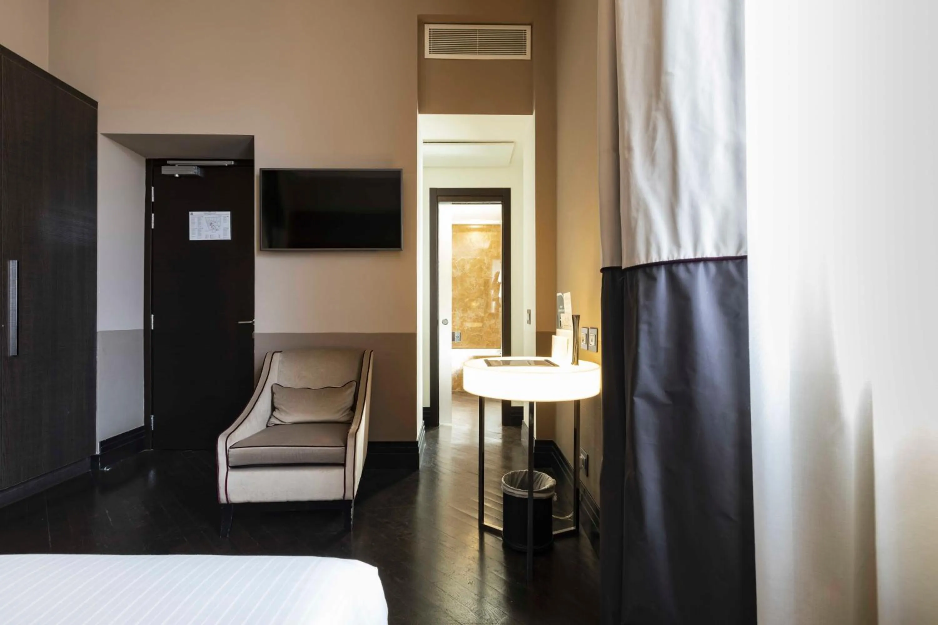 Bed in Rome Times Hotel