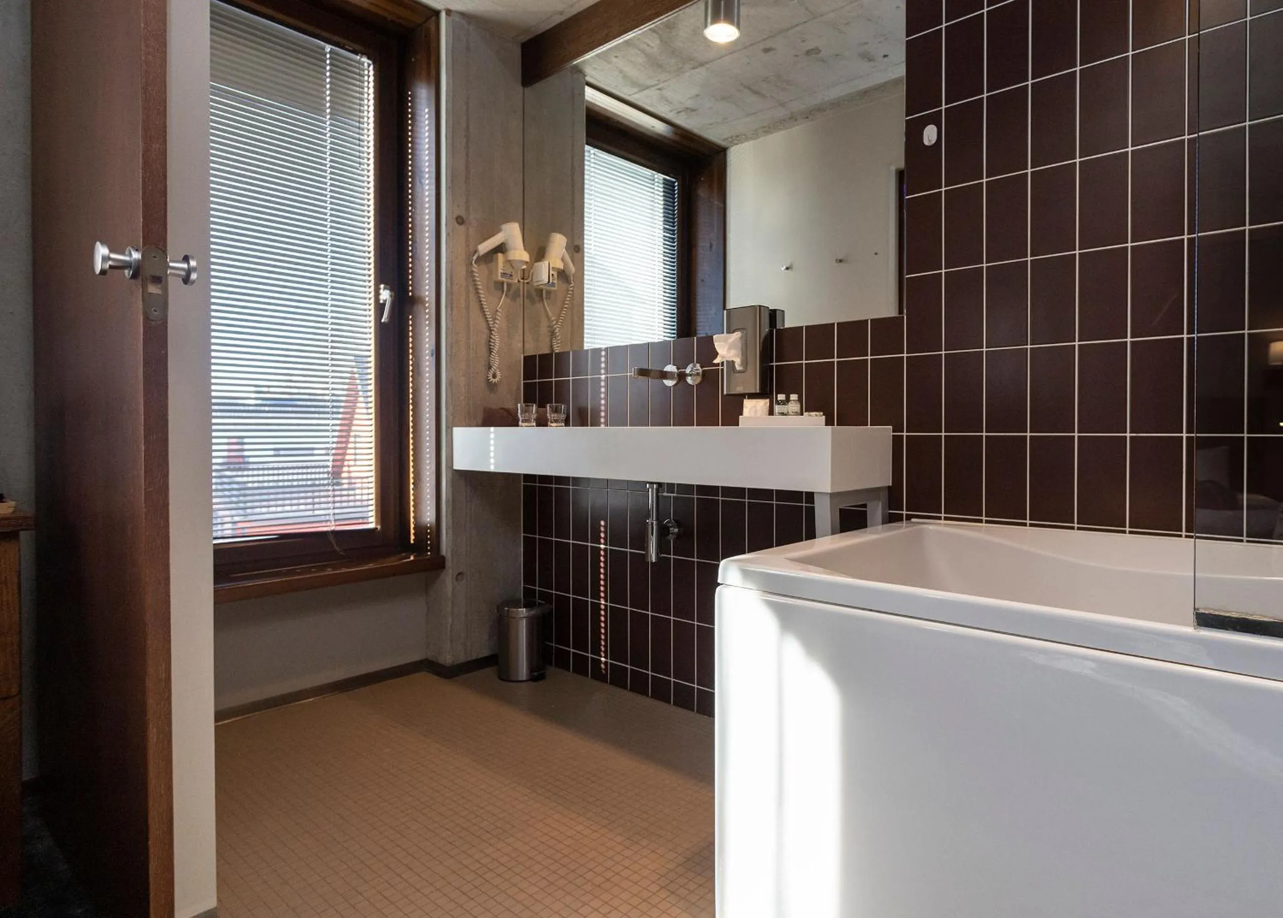 Bath in Johan Design & SPA Hotel